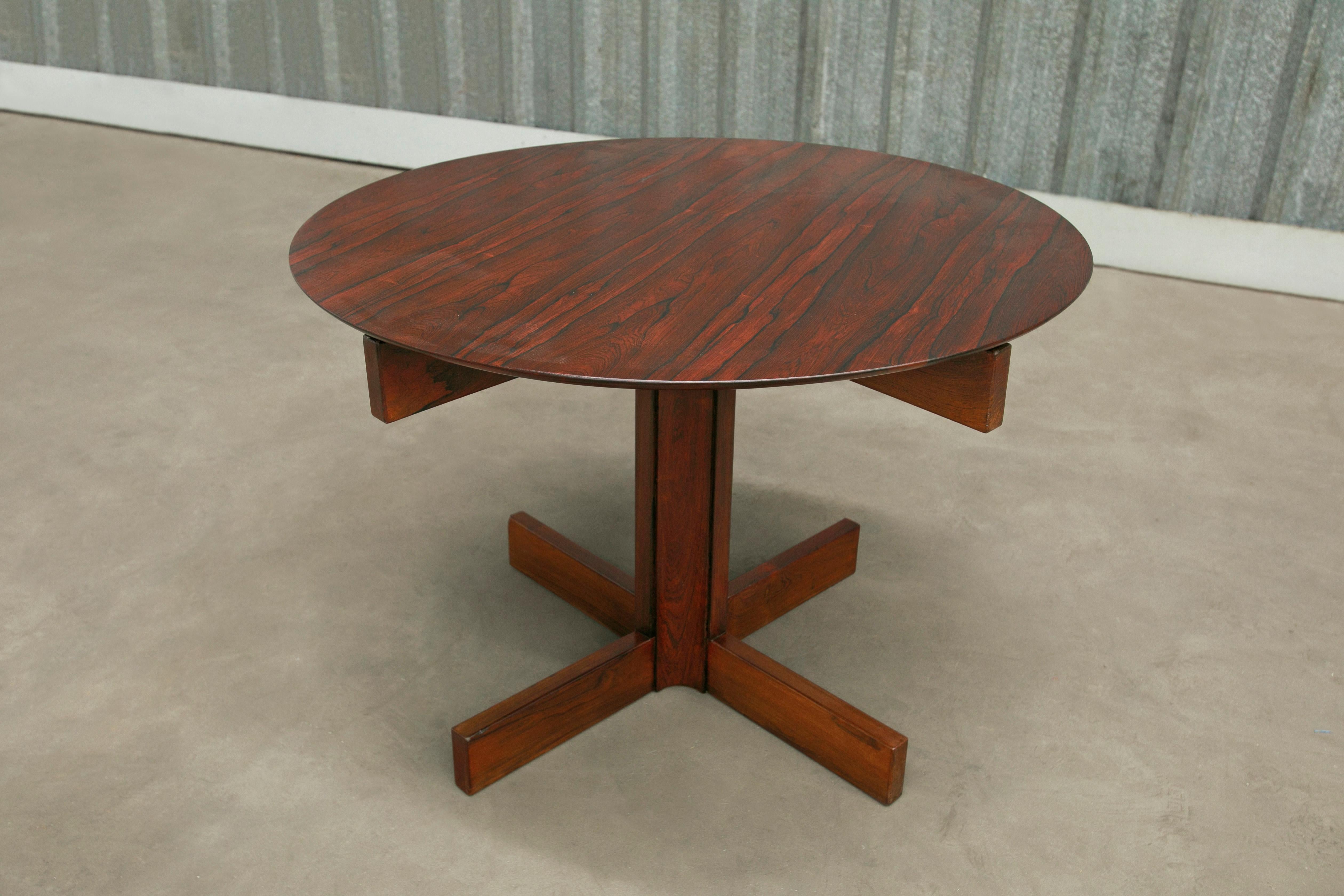 Woodwork Mid-Century Modern Dining Table in Hardwood by Sergio Rodrigues, 1960, Brazil For Sale