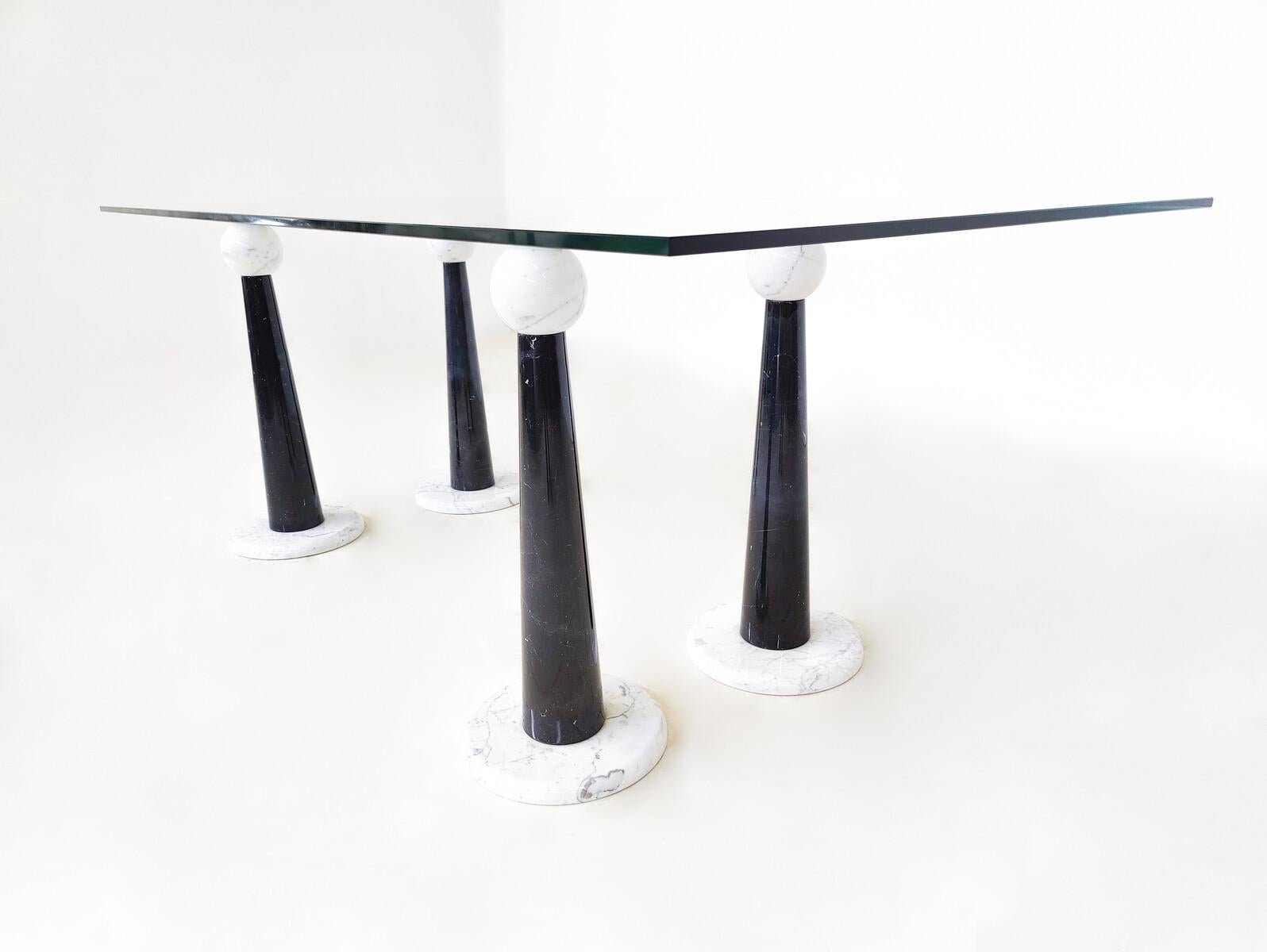 Late 20th Century Mid-Century Modern Dining Table, Marble and Glass, Italy, 1980s For Sale