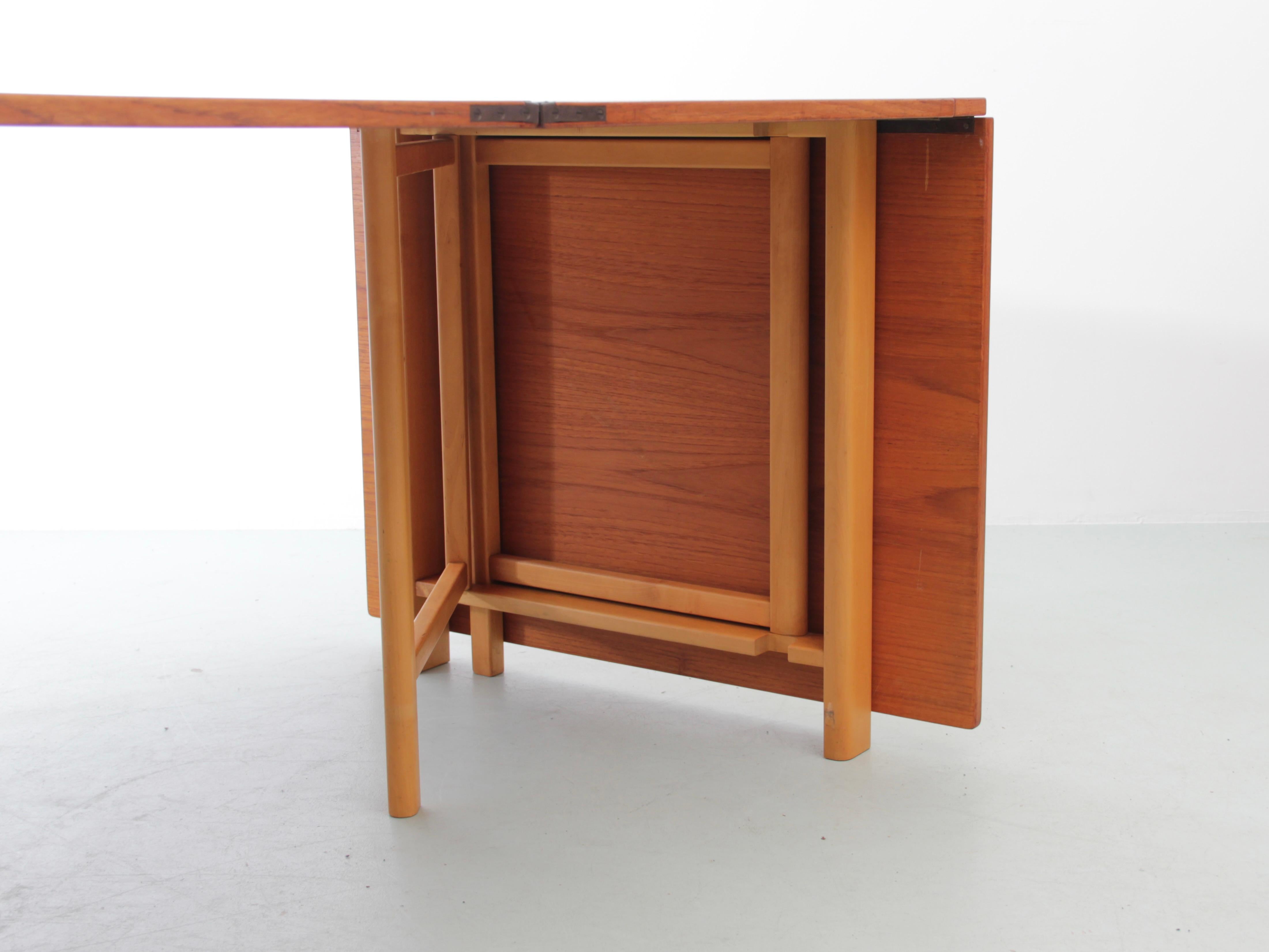 Scandinavian Mid-Century Modern Dining Table “Maria Flap” by Bruno Mathsson for Mathsson For Sale