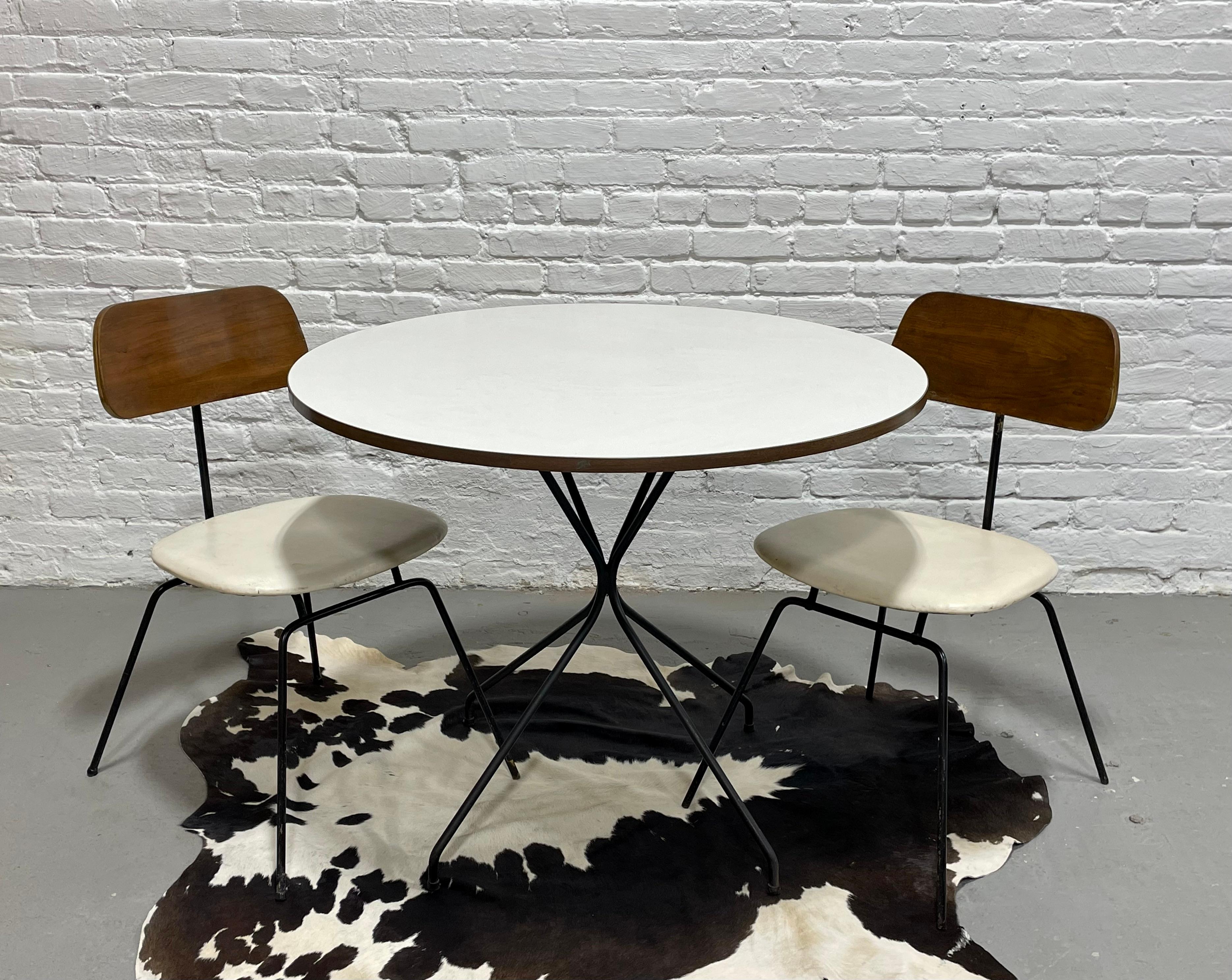 Mid Century Modern DINING TABLE styled after Clifford PASCOE, c. 1960's For Sale 4