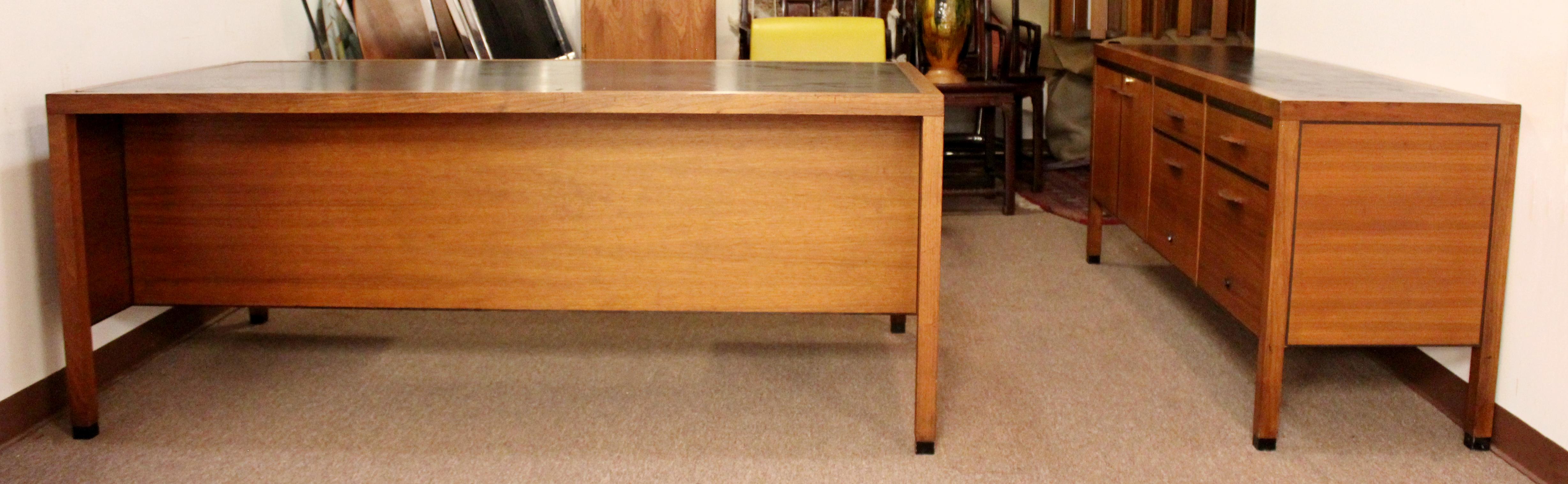 Mid-Century Modern Directional 4 Drawer Executive Credenza, 1960s 4
