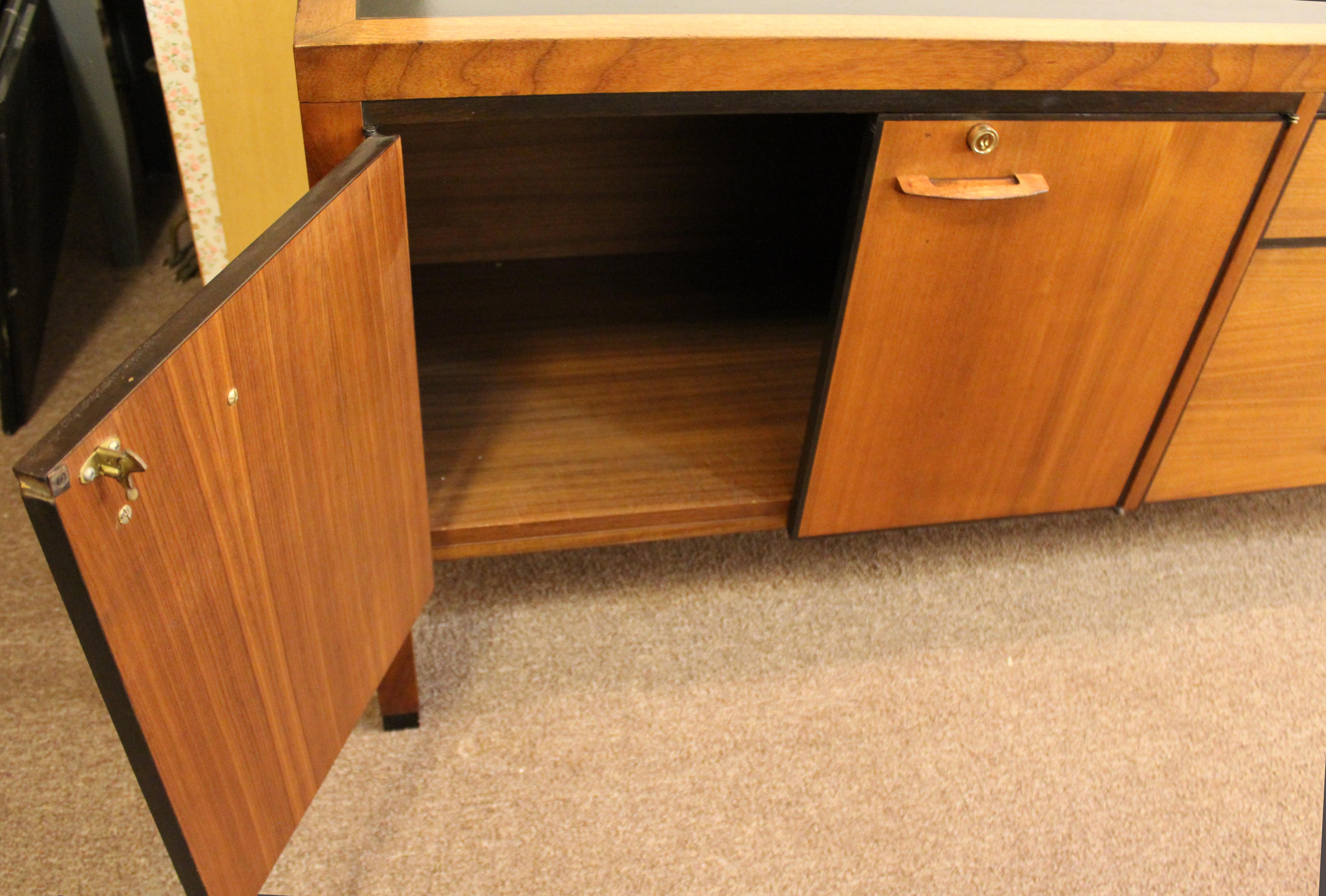 Wood Mid-Century Modern Directional 4 Drawer Executive Credenza, 1960s