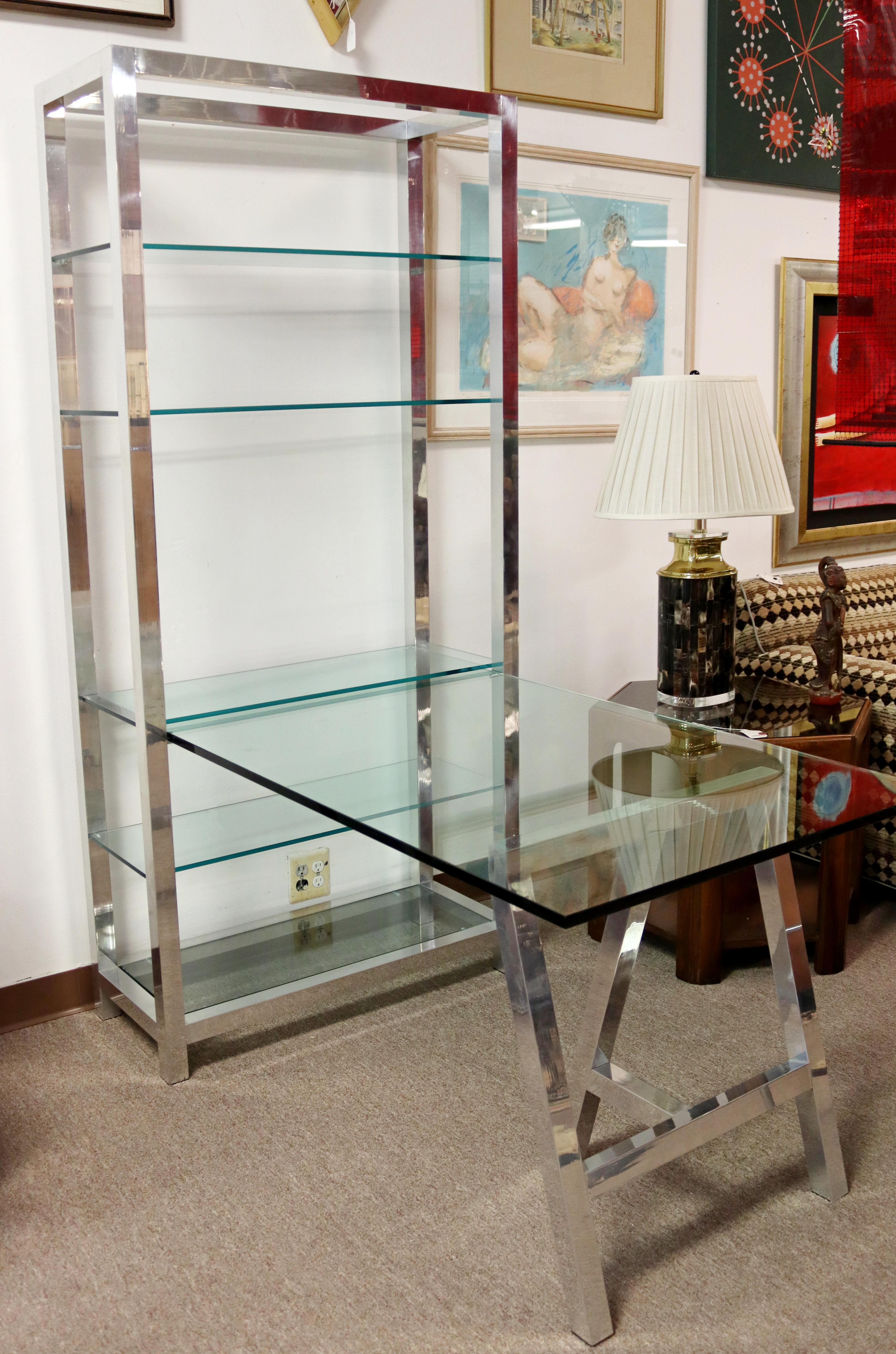 Mid-Century Modern Directional Aluminum Etagere w Glass Shelves & Desk, 1980s In Good Condition In Keego Harbor, MI