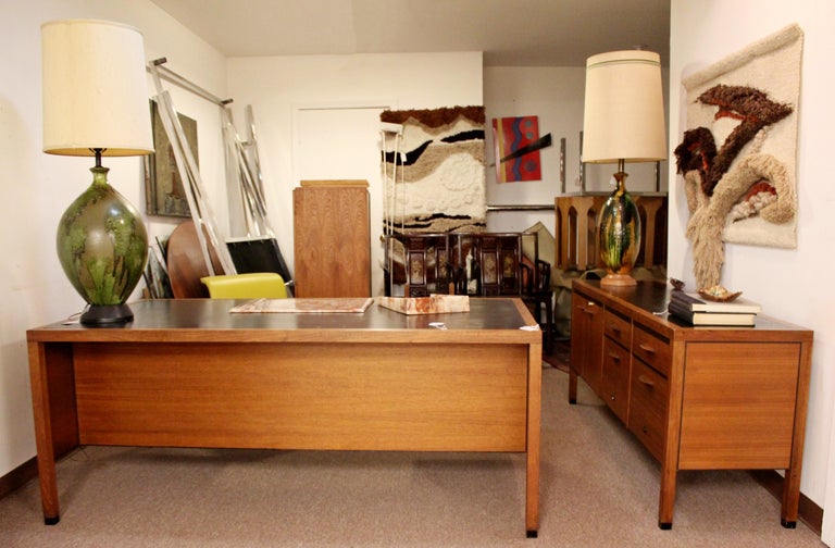 Mid-Century Modern Directional Leather Topped 4-Drawer Executive Desk ...