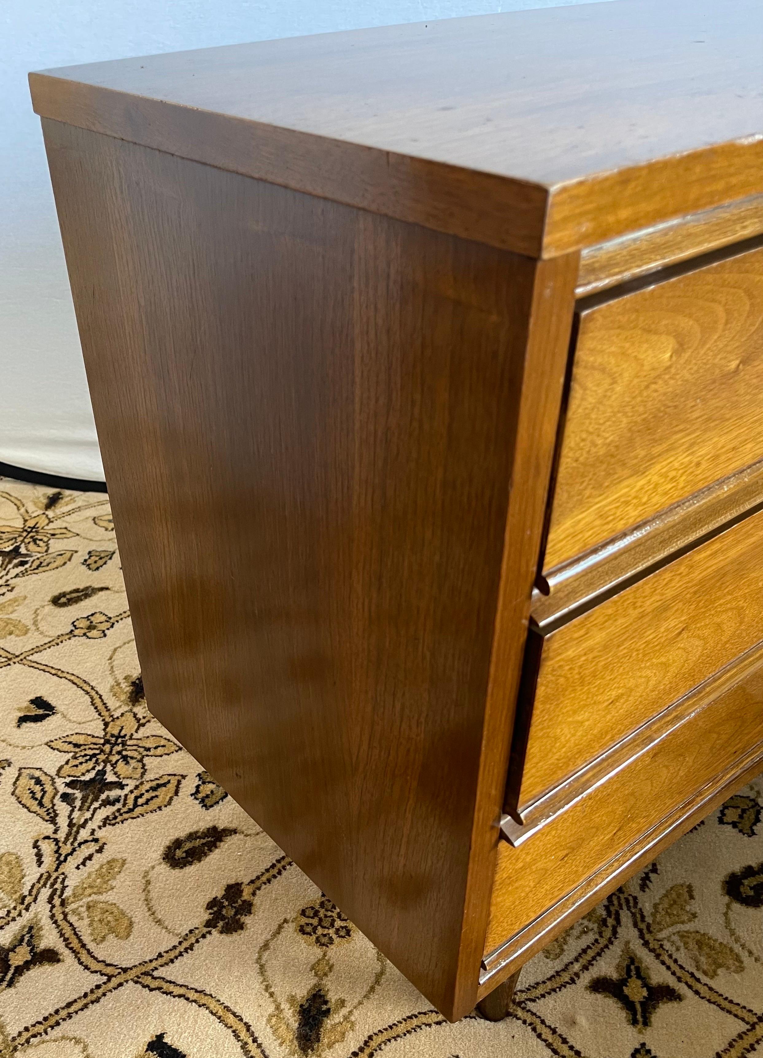 Mid-Century Modern Dixie Furniture Three Drawer Small Dresser Nightstand 3