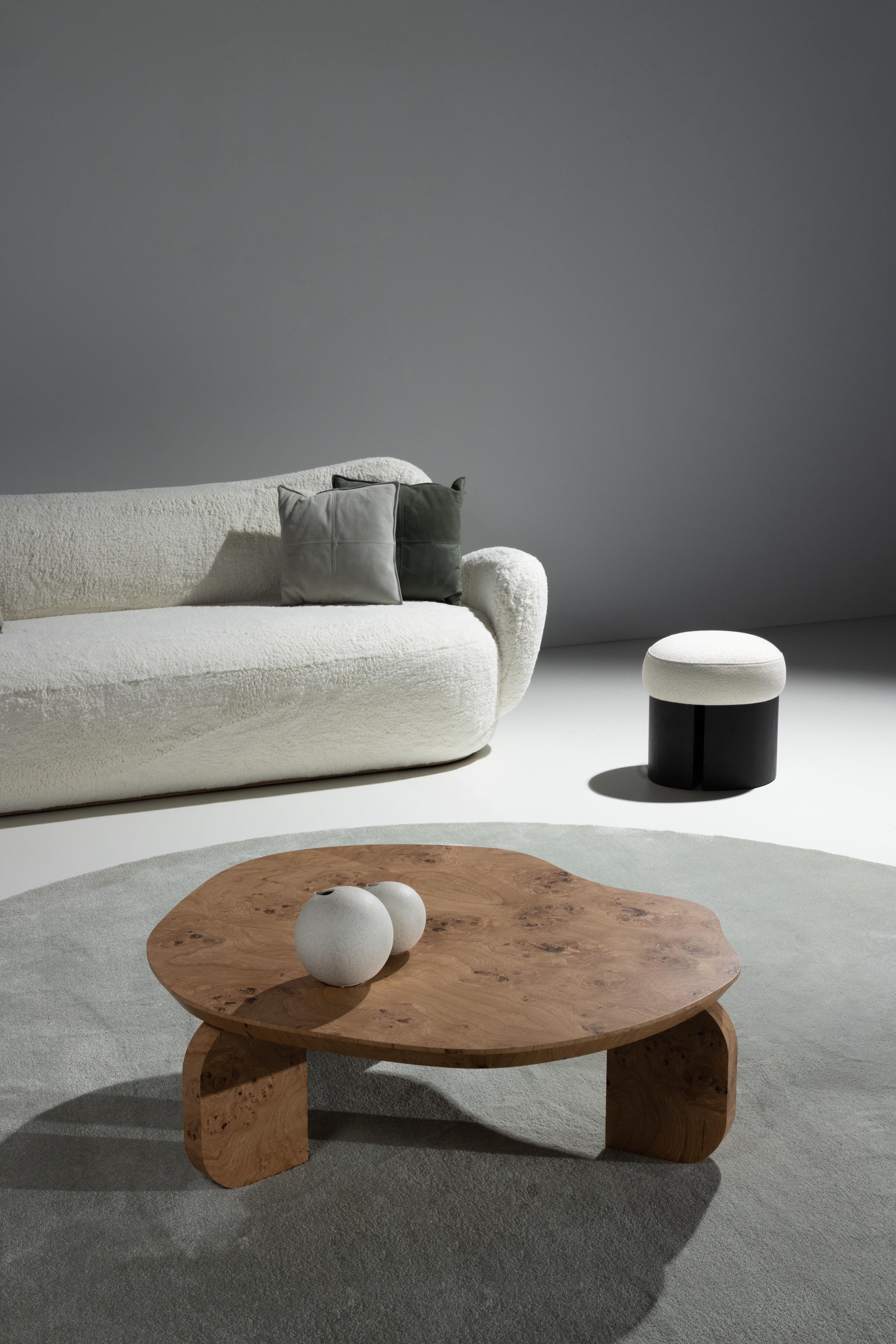 XXIe siècle et contemporain Table basse Dornes moderne du milieu du siècle, racine de chêne, fabriquée à la main par Greenapple en vente