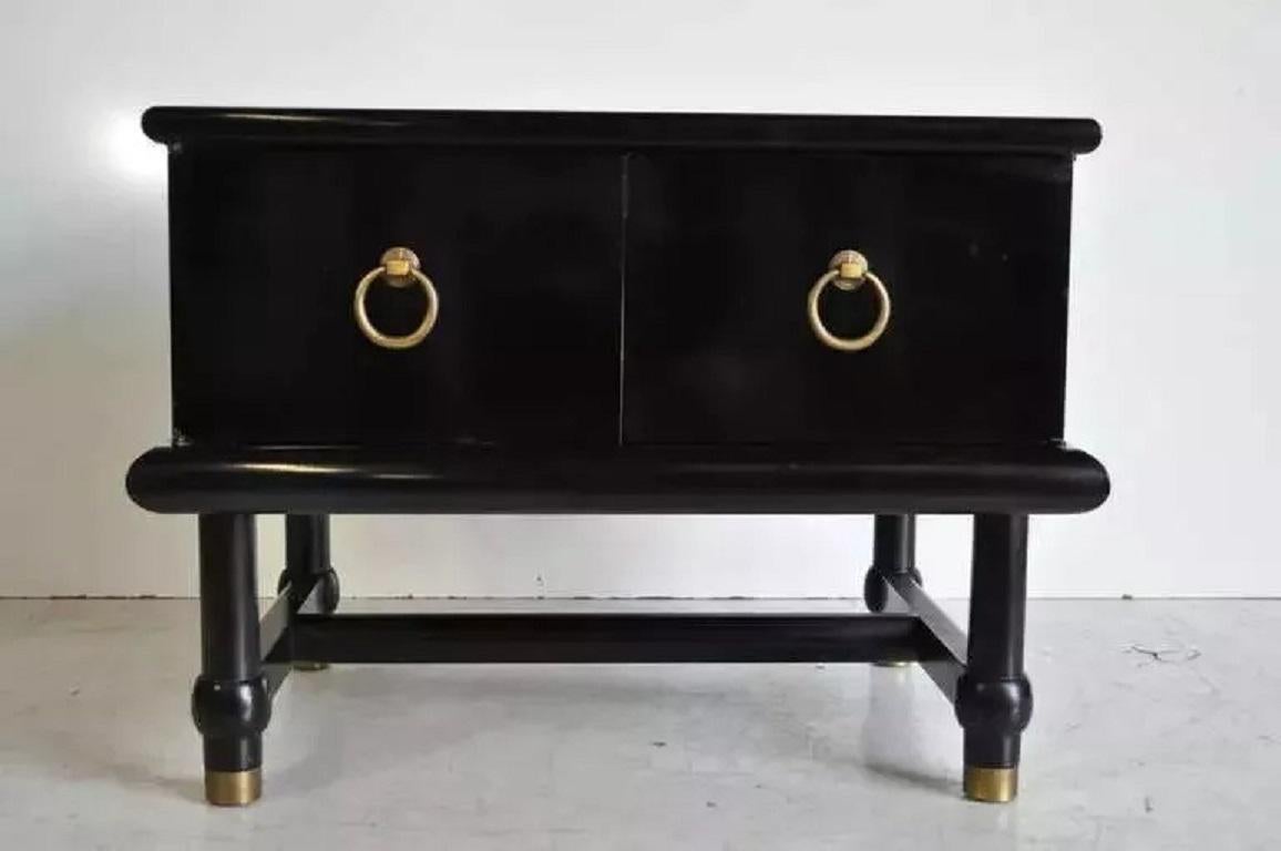 Mid-Century Modern Table d'appoint noire de style Dorothy Draper mi-siècle moderne avec plateau en onyx en vente