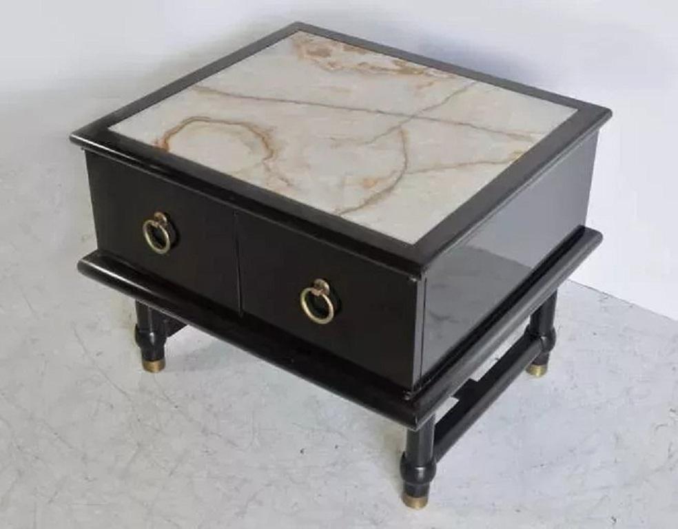 Inconnu Table d'appoint noire de style Dorothy Draper mi-siècle moderne avec plateau en onyx en vente