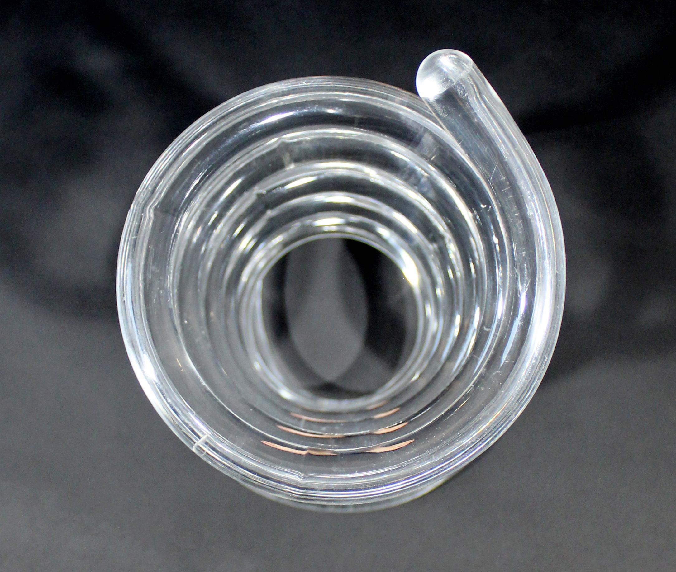 Late 20th Century Mid-Century Modern Dorothy Thorpe Lucite Spiral Umbrella Holder Stand, 1970s