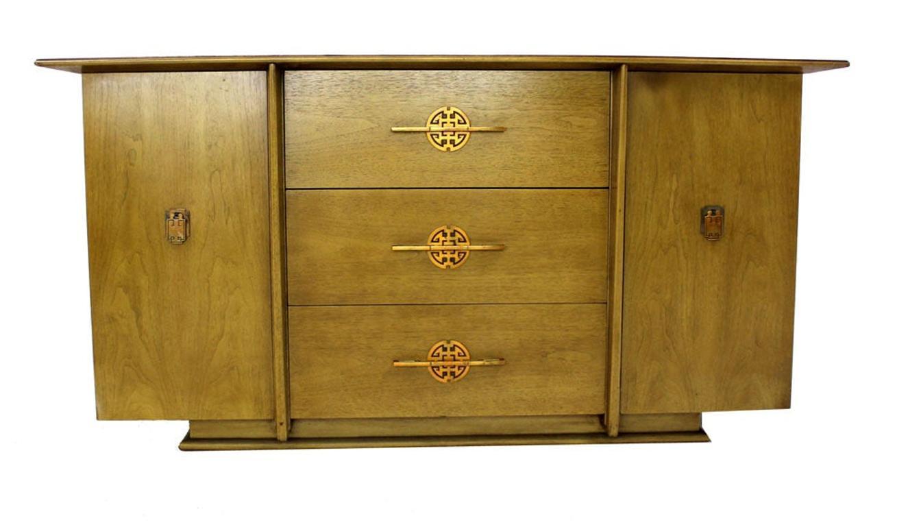 Mid Century Modern Double Door Olive Sideboard Credenza Large Brass Pulls MINT! For Sale 2