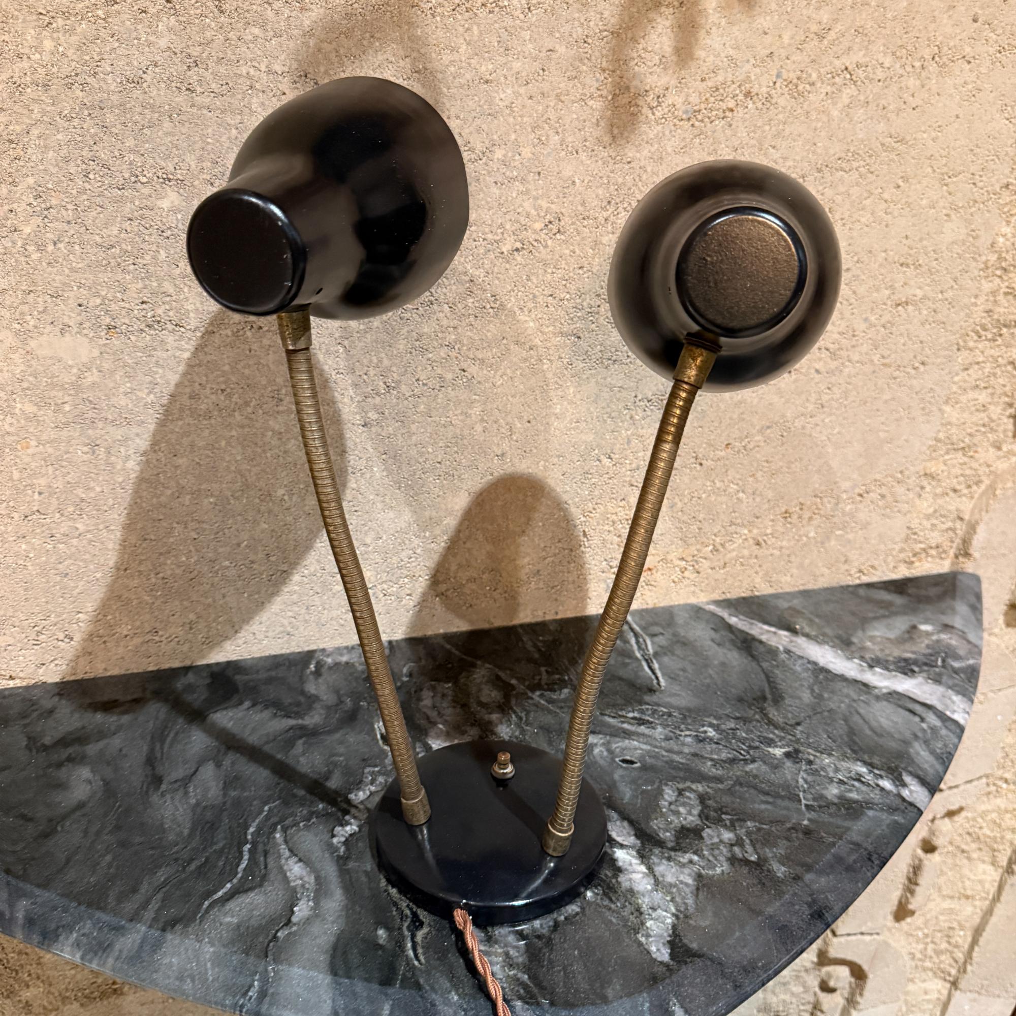 Aluminum Mid-Century Modern Double-Headed Desk Lamp Lightolier Style For Sale