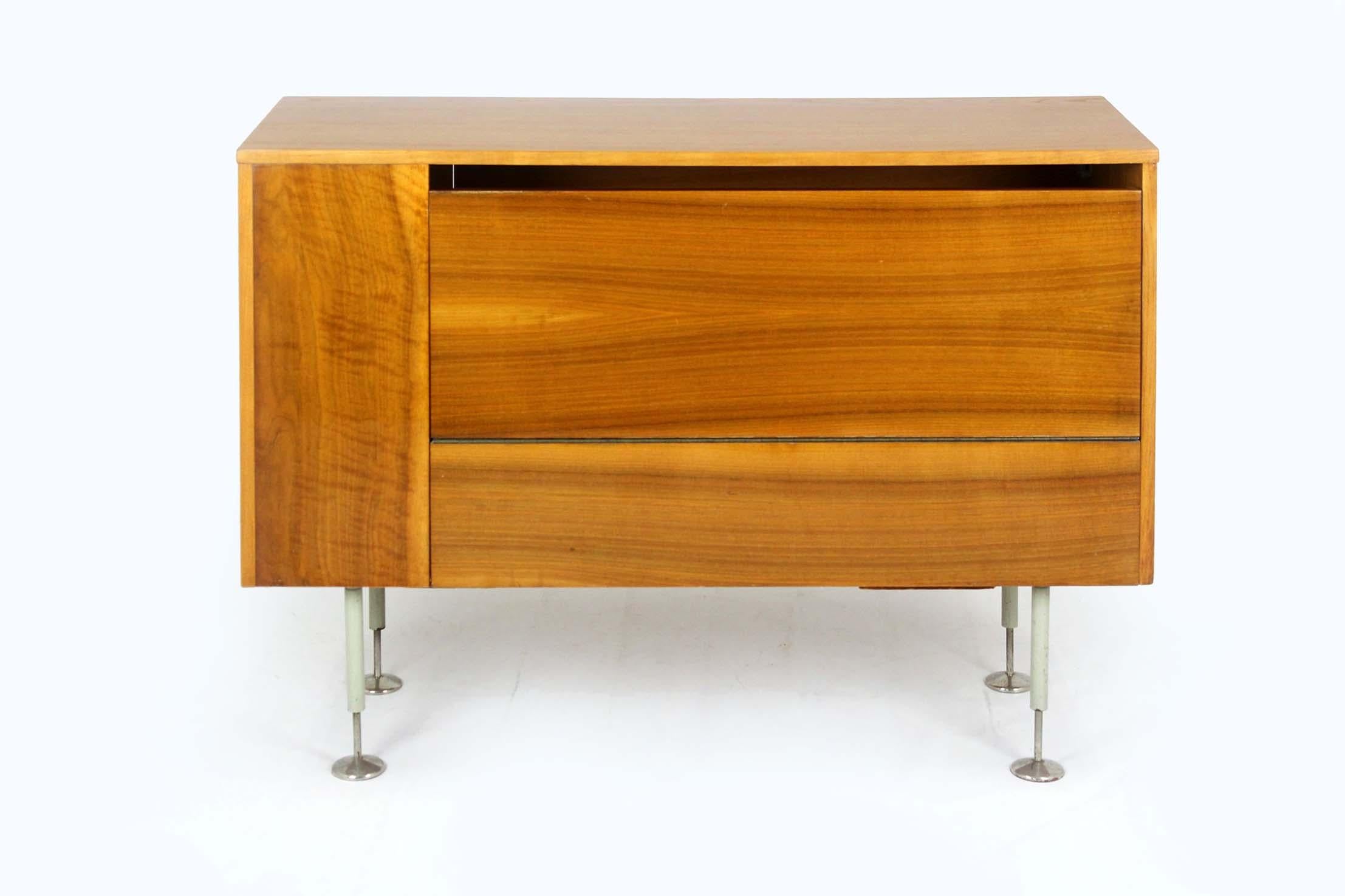 Mid-Century Modern Doppelseitiges Sideboard von Jitona, 1960er Jahre im Angebot 6