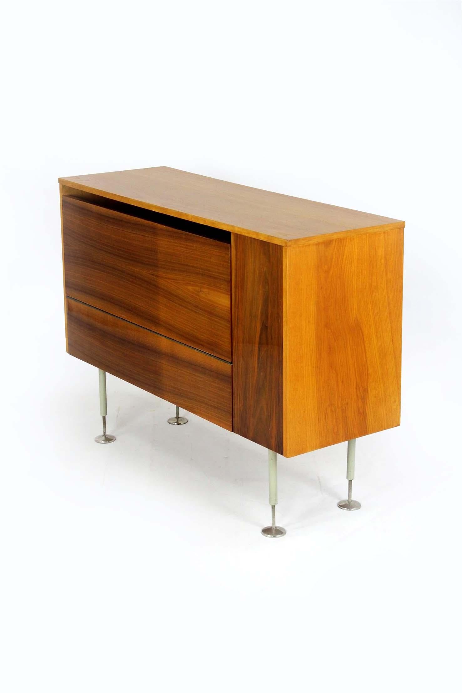 Mid-Century Modern Doppelseitiges Sideboard von Jitona, 1960er Jahre im Angebot 3