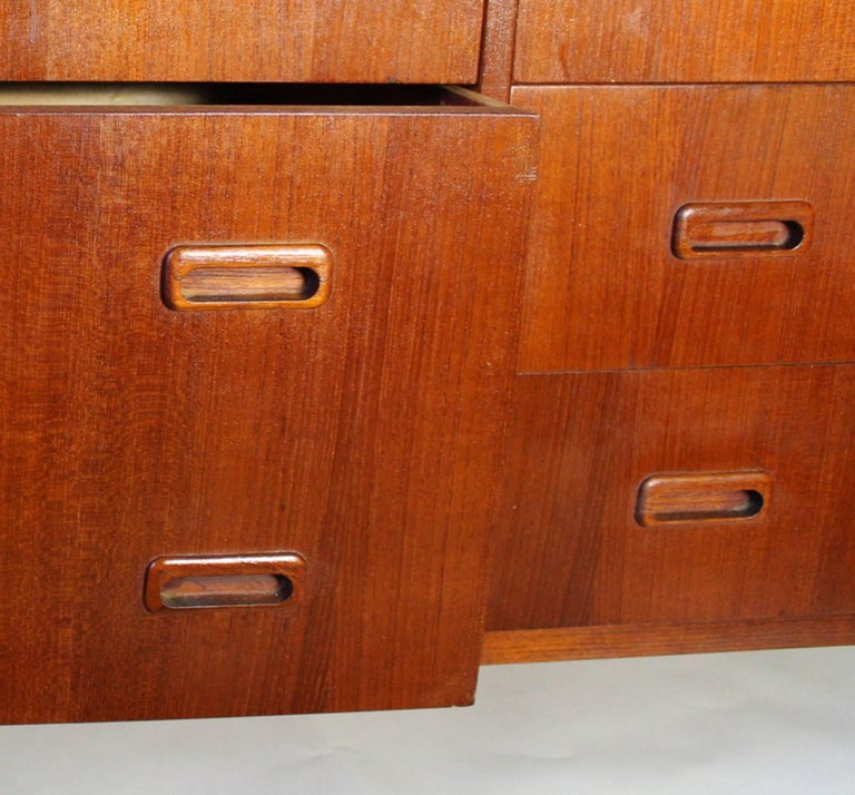 MidCentury Modern Dresser and Chest Set in Teak For Sale at 1stDibs