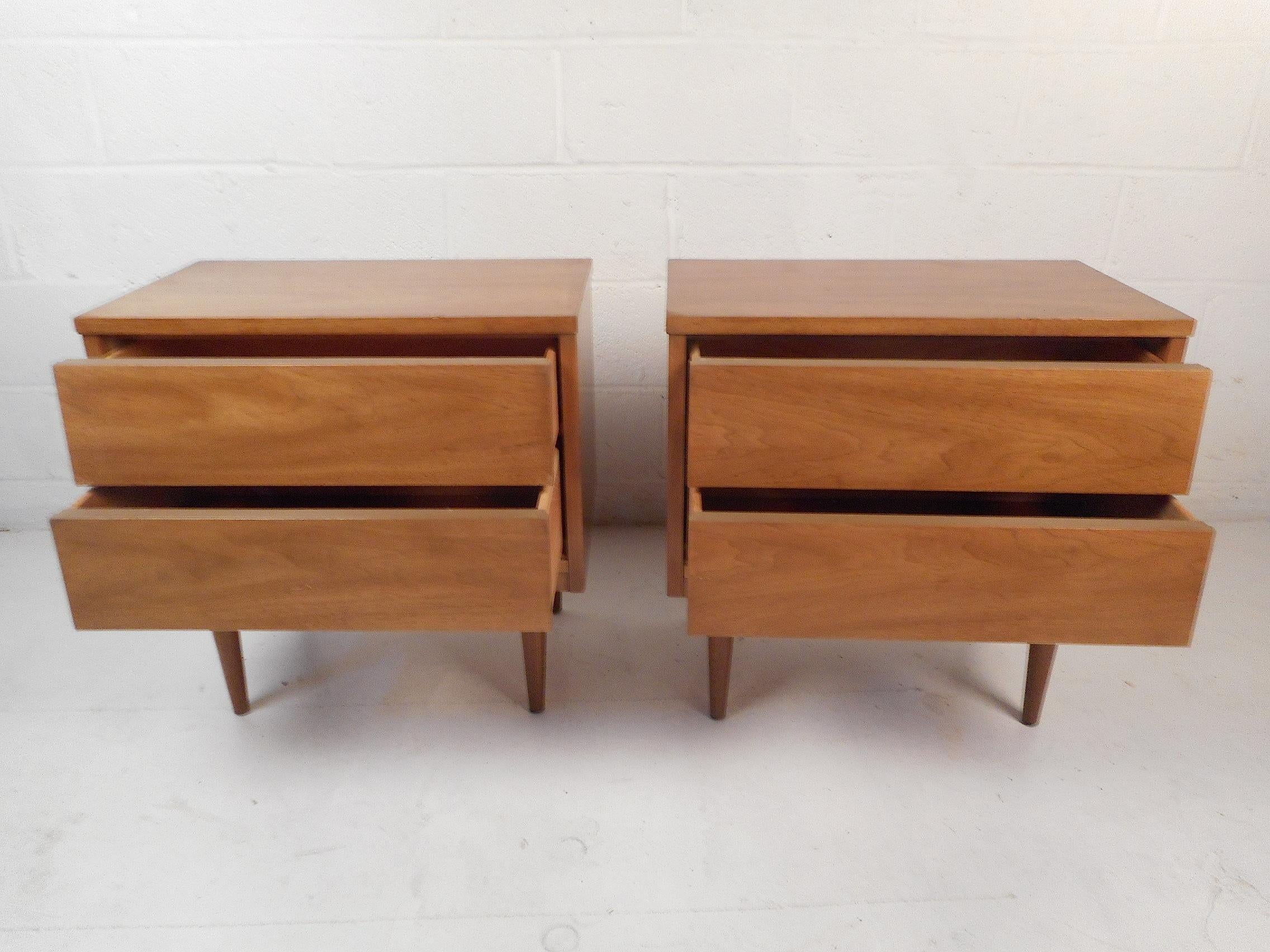 Mid-Century Modern Dresser and Nightstands by Dixie Furniture In Good Condition In Brooklyn, NY