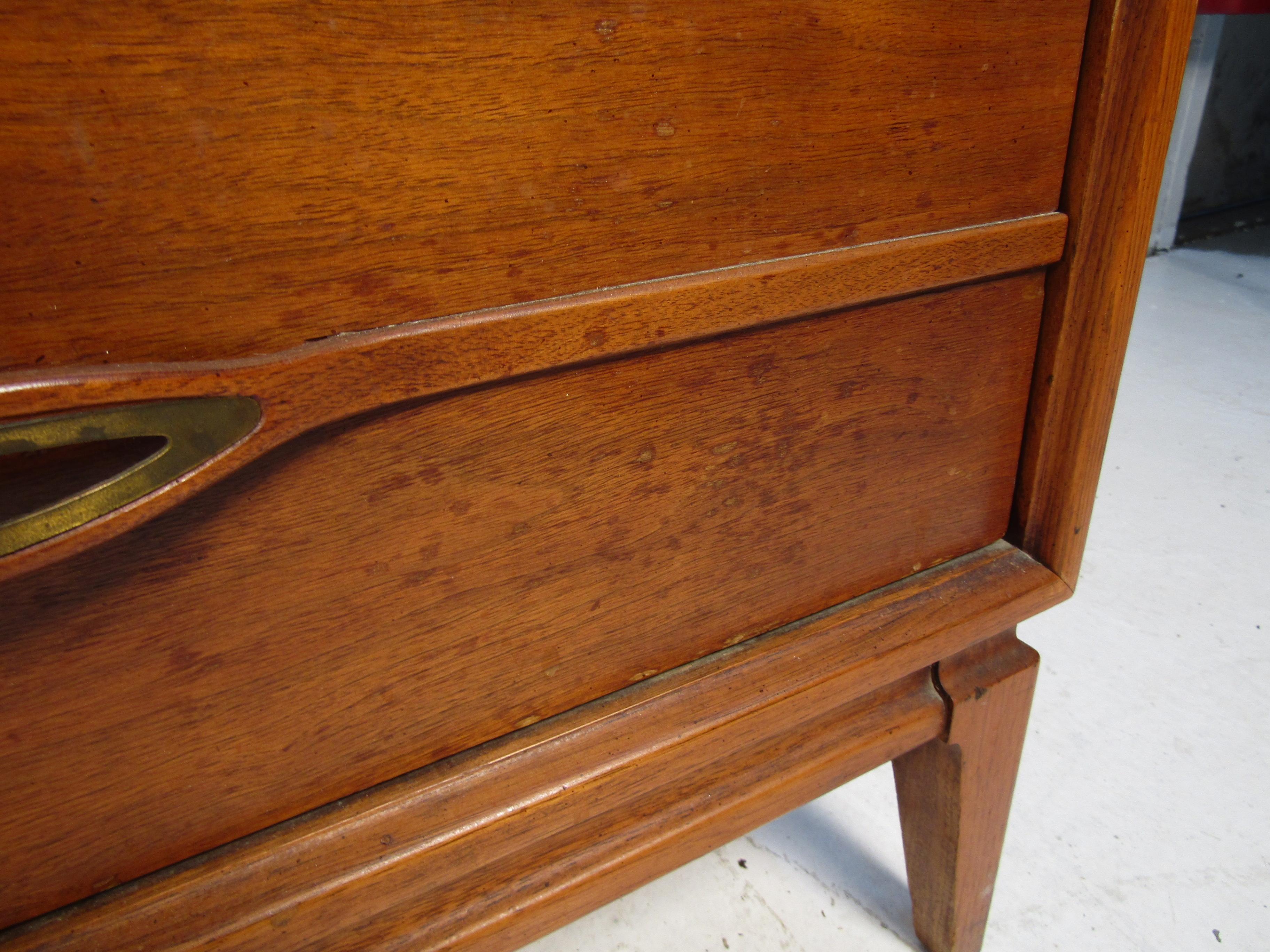 Walnut Mid-Century Modern Dresser  For Sale
