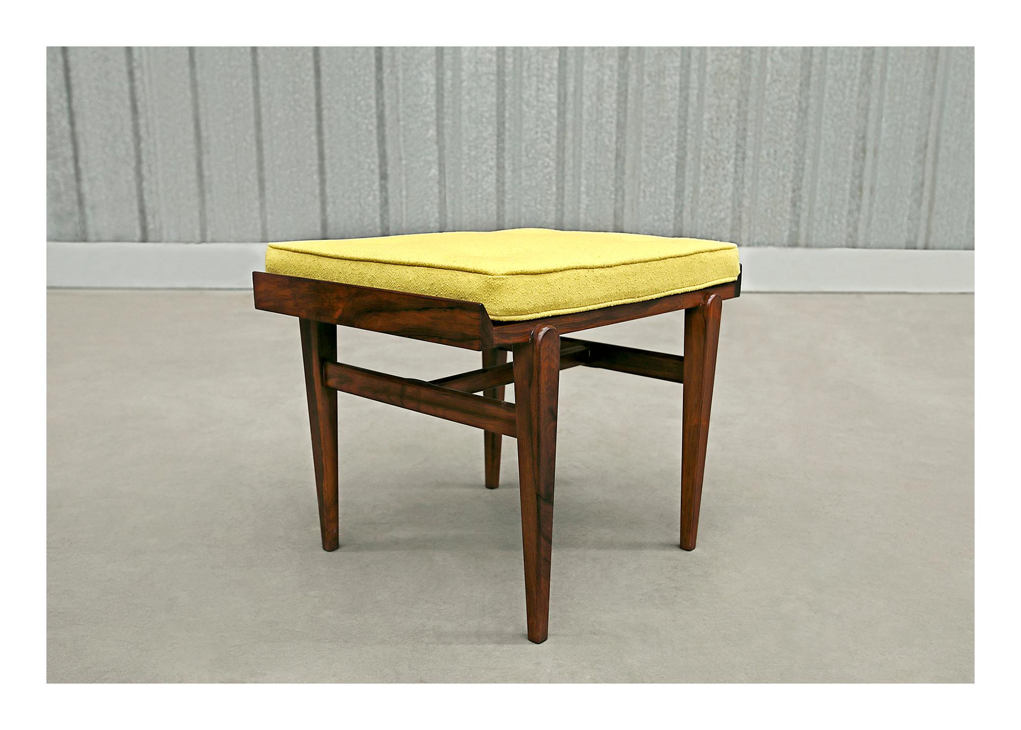 Mid-Century Modern Dresser and Stool in Hardwood, by Carlo Hauner, Brazil For Sale 3