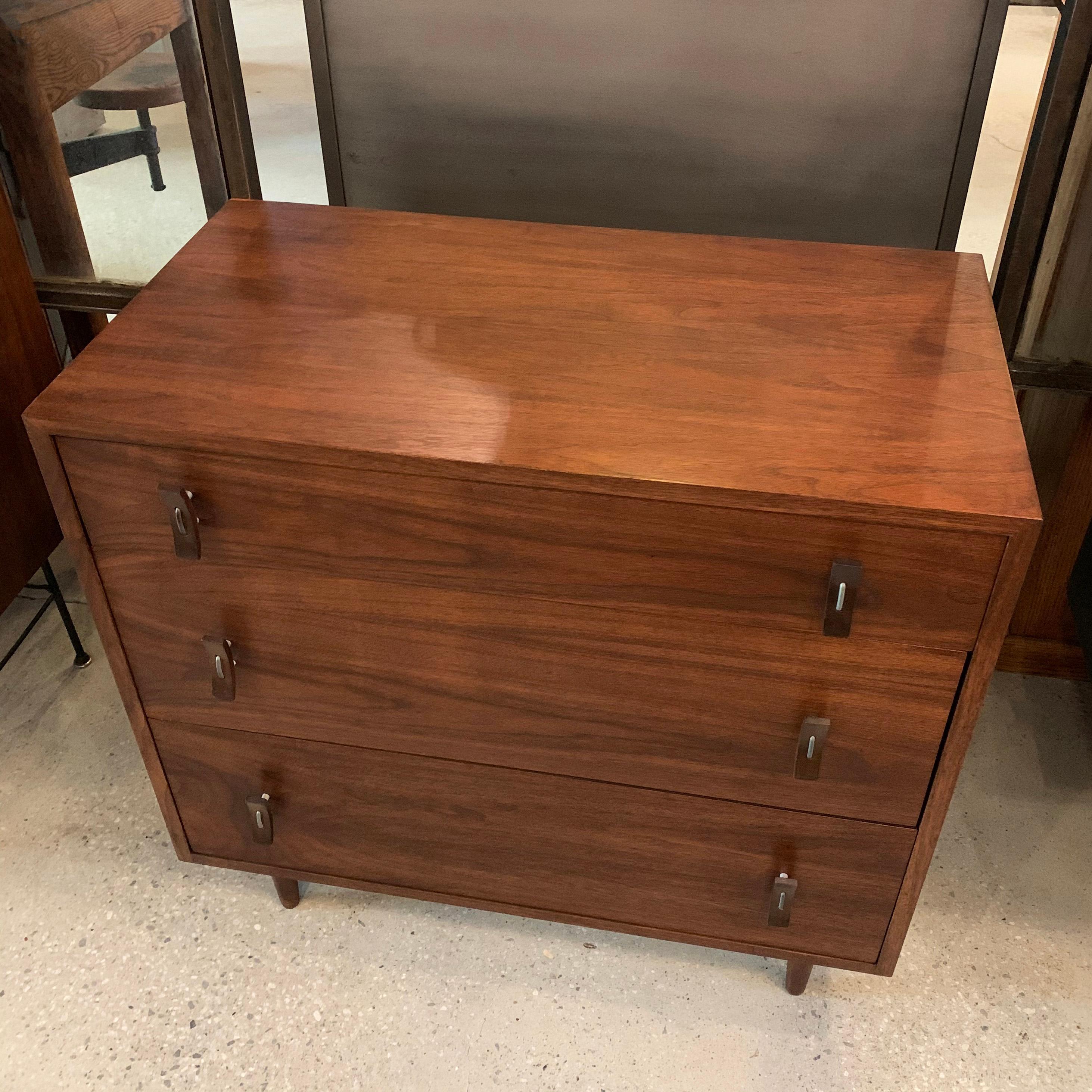 20th Century Mid-Century Modern Dresser by Stanley Young for Glenn of California