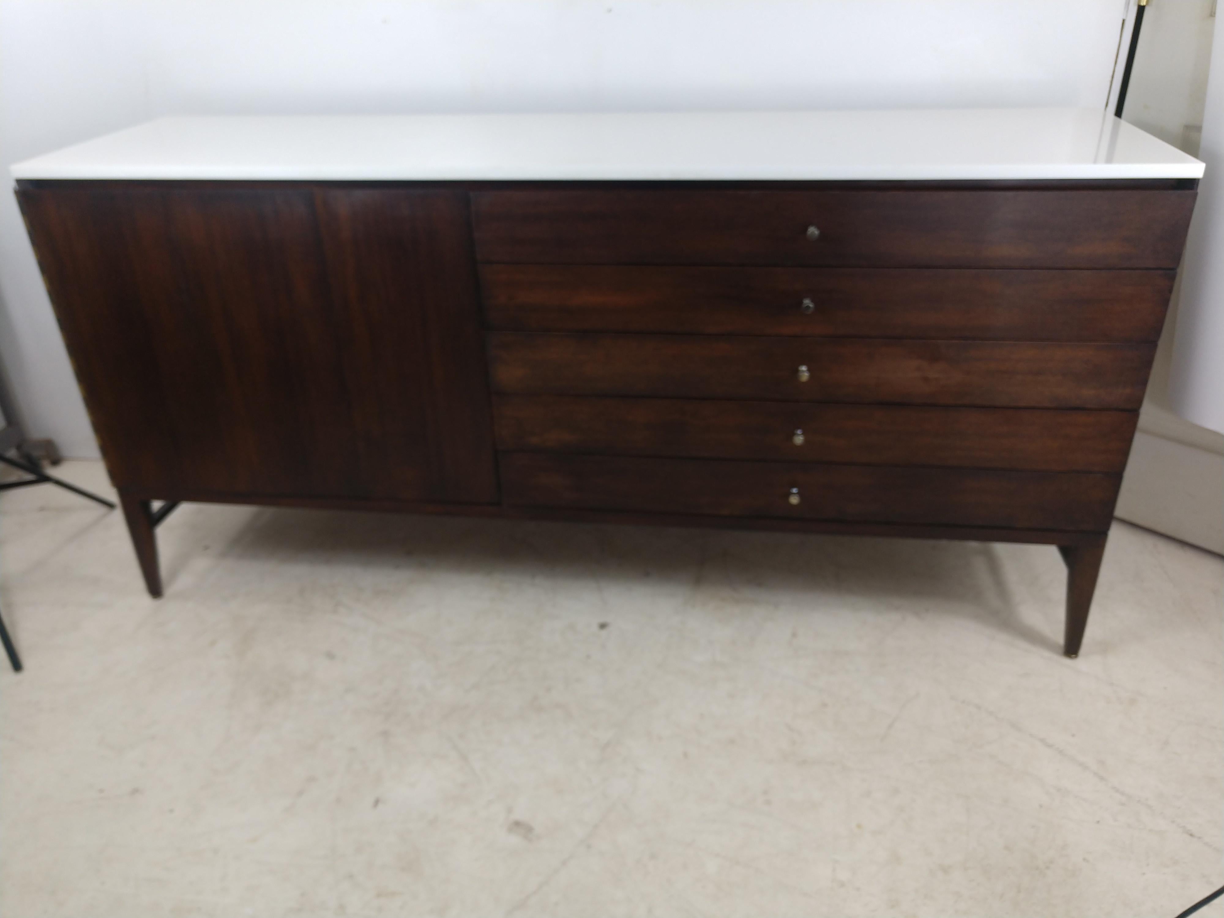 Mid-Century Modern Mahogany w Glass Dresser Credenza by Paul McCobb for Calvin  For Sale 4