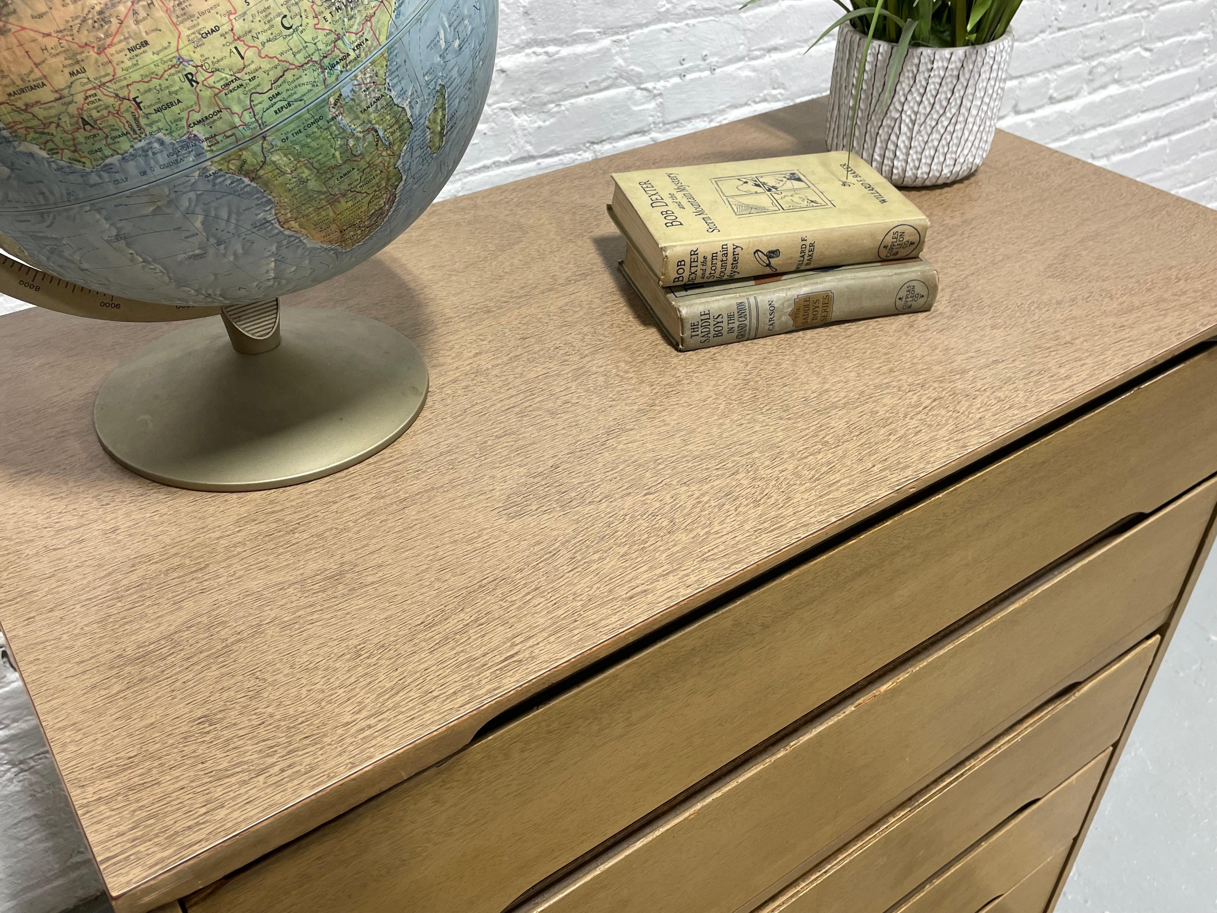 DRESSER + NIGHTSTANDS Set von Stanley Furniture, Mid-Century Modern, ca. 1960er Jahre im Angebot 4