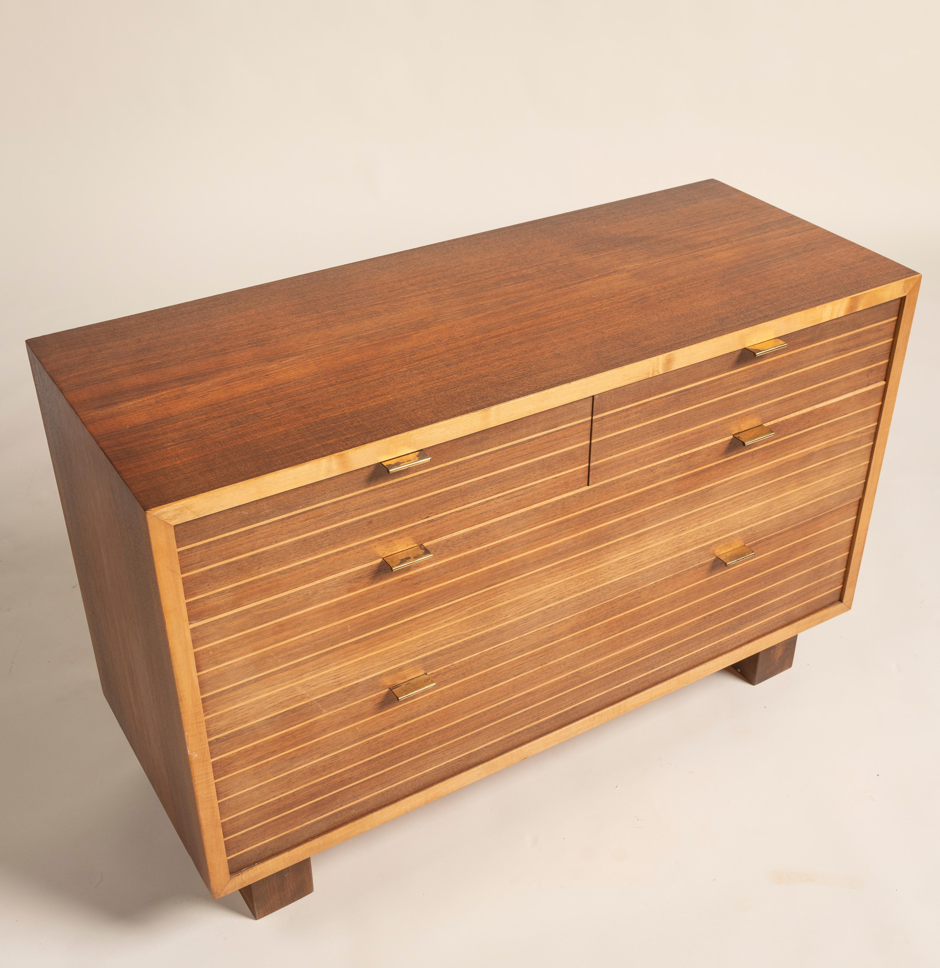 Mid-Century Modern Dresser of Scandinavian Design with Six Drawers For Sale 5