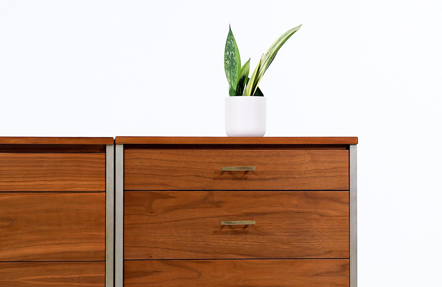 Mid-Century Modern Dresser Set with Vanity by Paul McCobb for Calvin Furniture 7