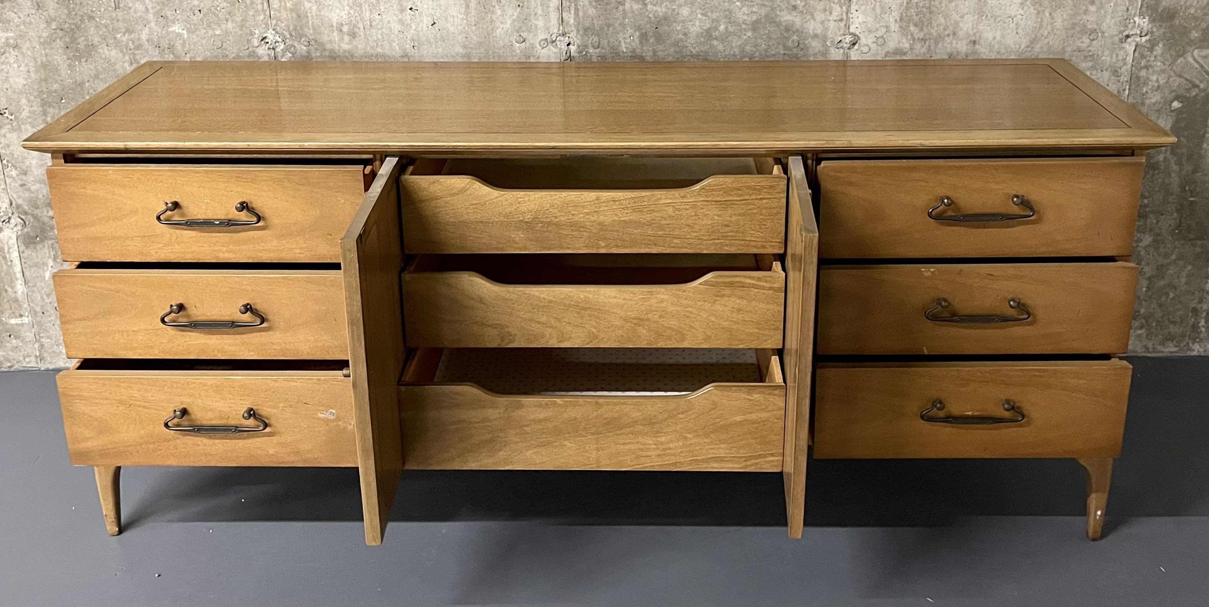 Mid-Century Modern Dresser, Sideboard by United Furniture Company 1