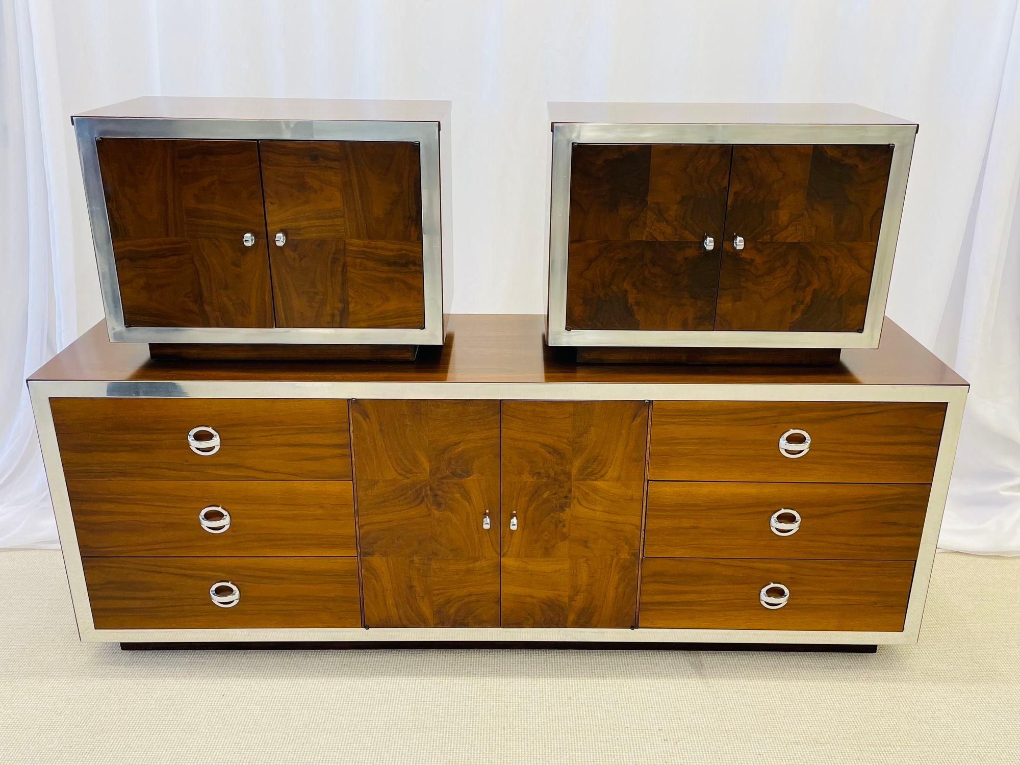 Cassettiera / credenza moderna di metà secolo, stile Milo Baughman, cromo, noce in vendita 9