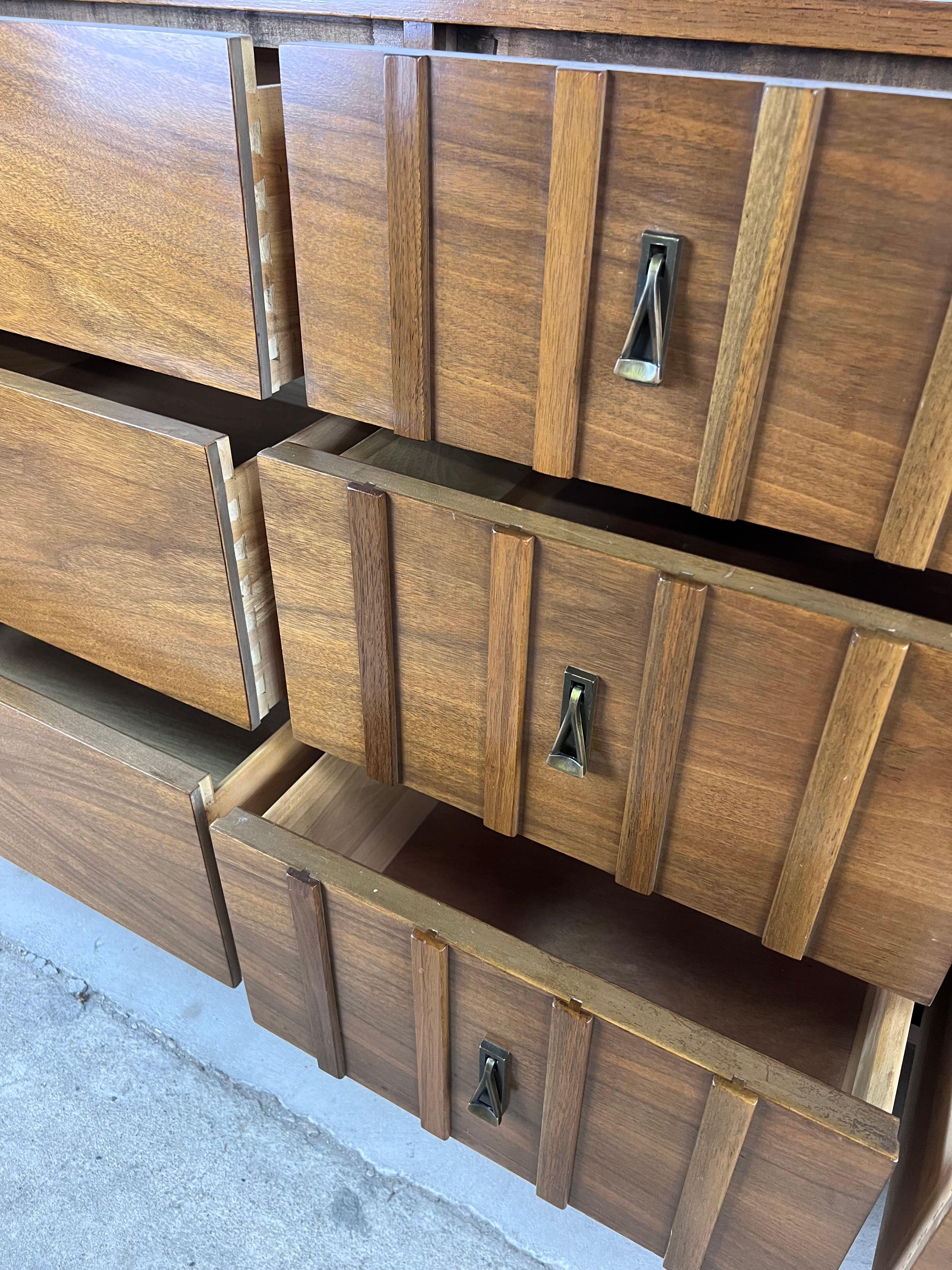 Walnut Mid-Century Modern Dresser with 9 Drawers by Rug Furniture