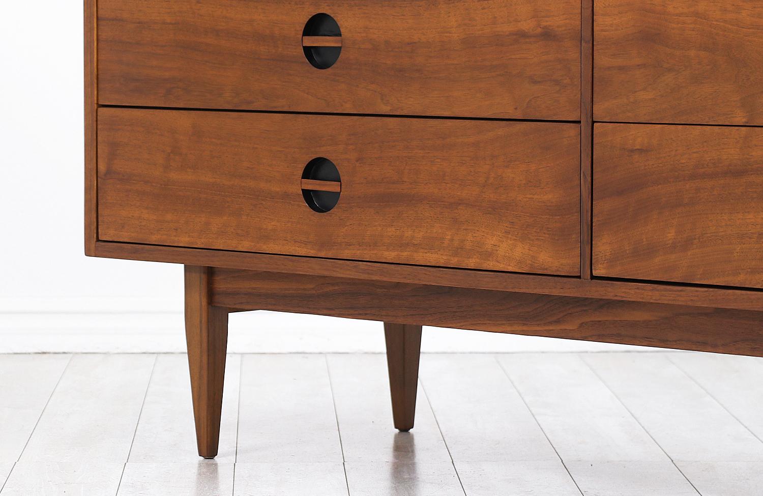 Mid-Century Modern Dresser with Lacquered Bowtie Style Drawers 4