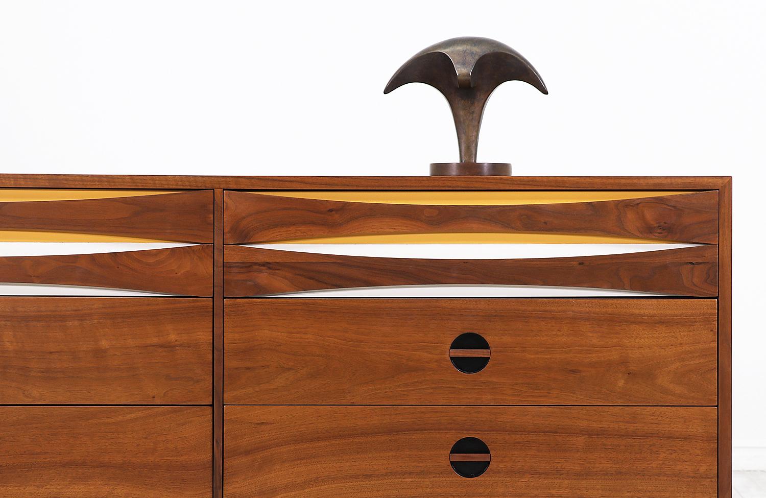 Mid-Century Modern Dresser with Lacquered Bowtie Style Drawers 5