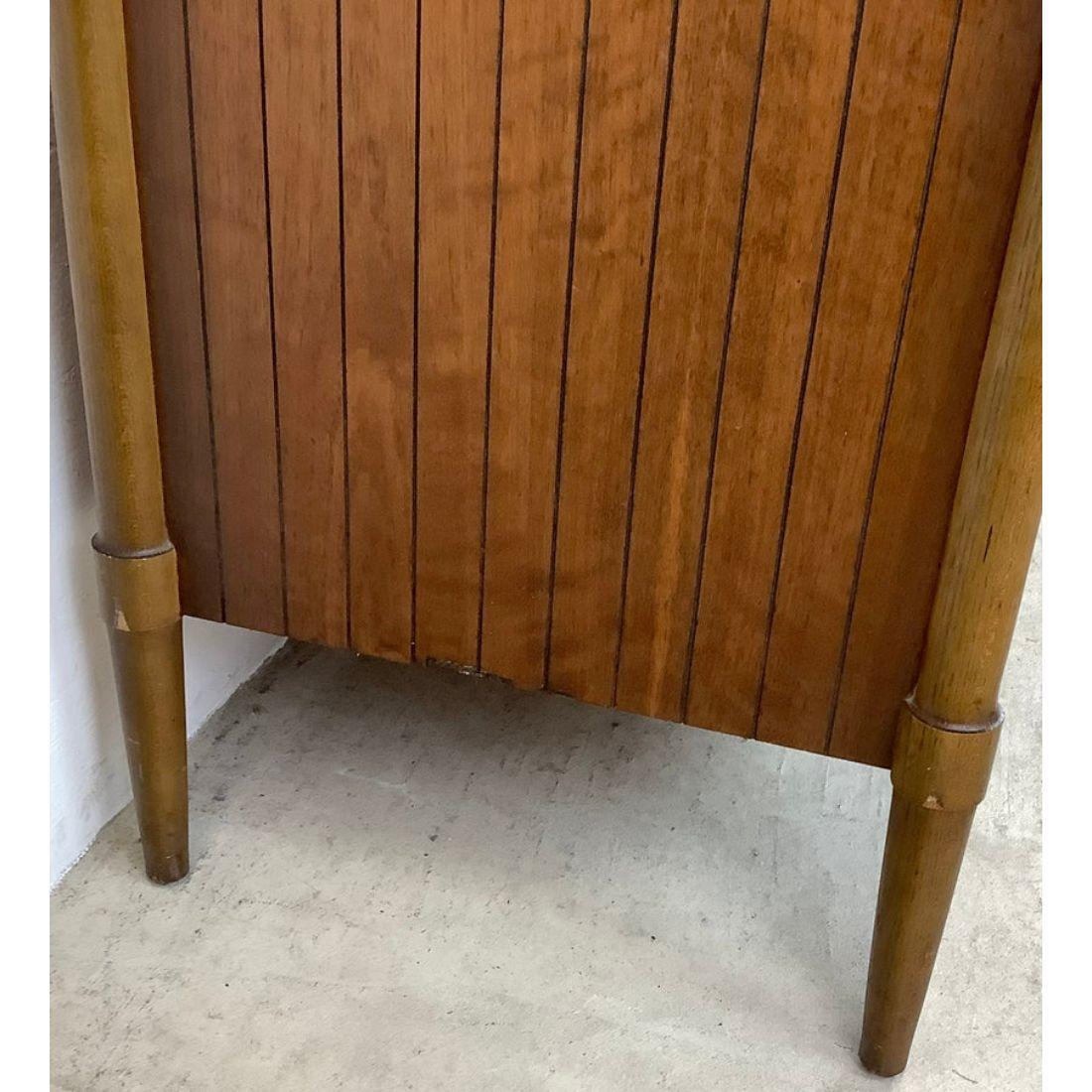 Mid-Century Modern Dresser with Mirror by Lane Furniture For Sale 2