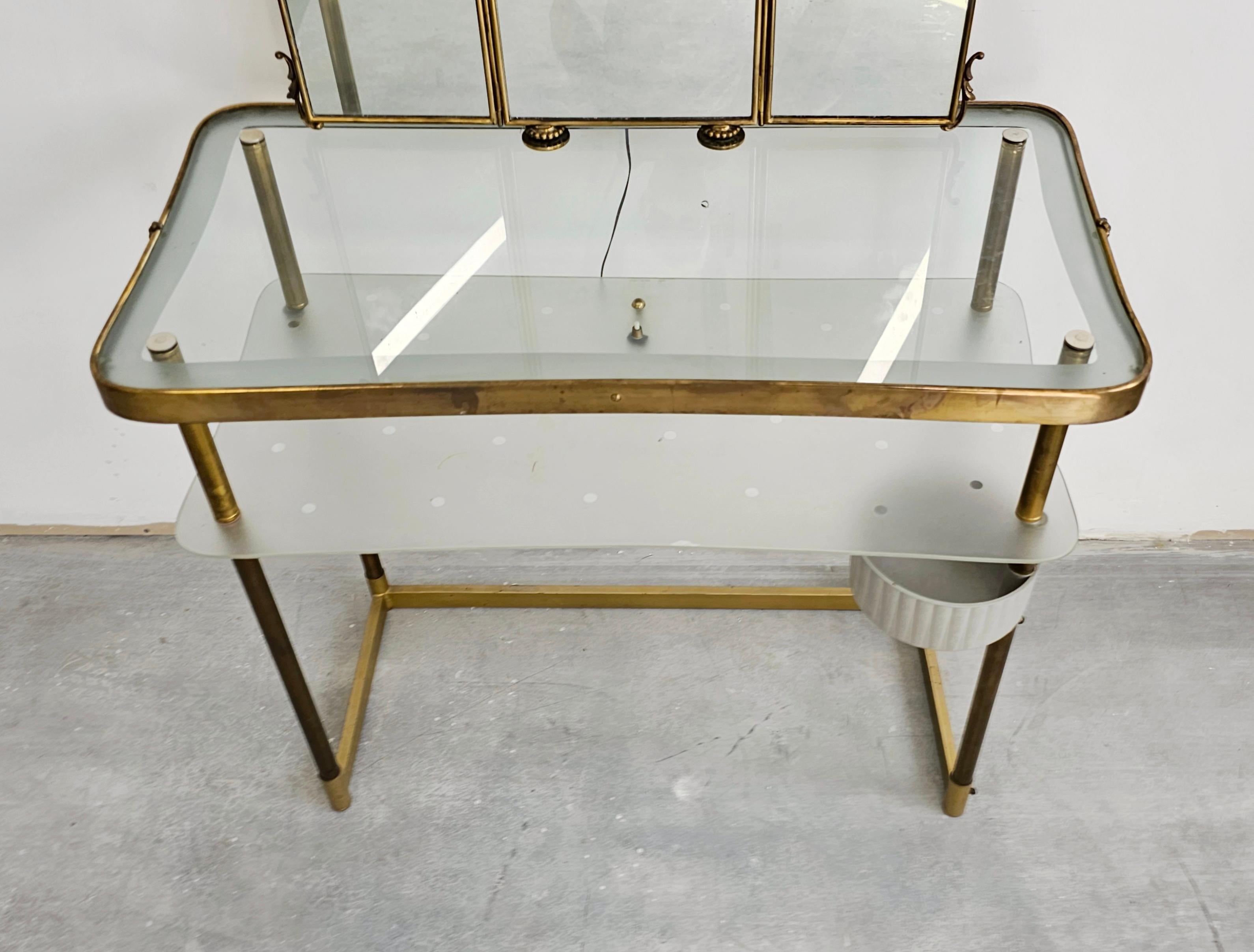 Mid Century Modern Dressing Table with Triptych Mirror by Luigi Brusotti For Sale 1