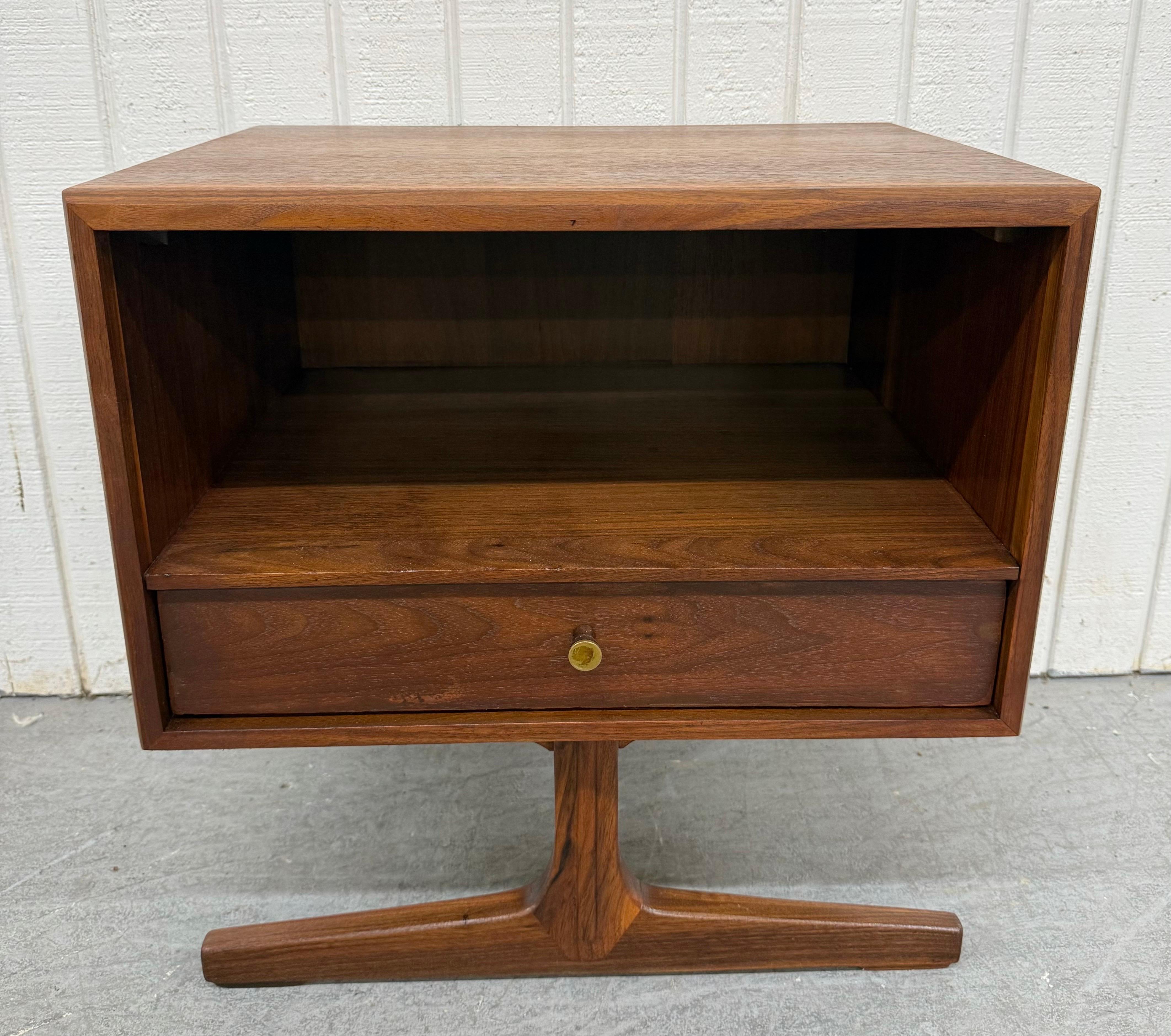 Brass Mid-Century Modern Drexel “Apart Mates” Walnut Nightstands - Set of 2