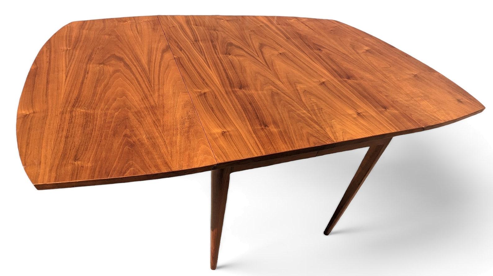 Mid-Century Modern Table de salle à manger The Moderns MODERN par Kip Stewart en vente