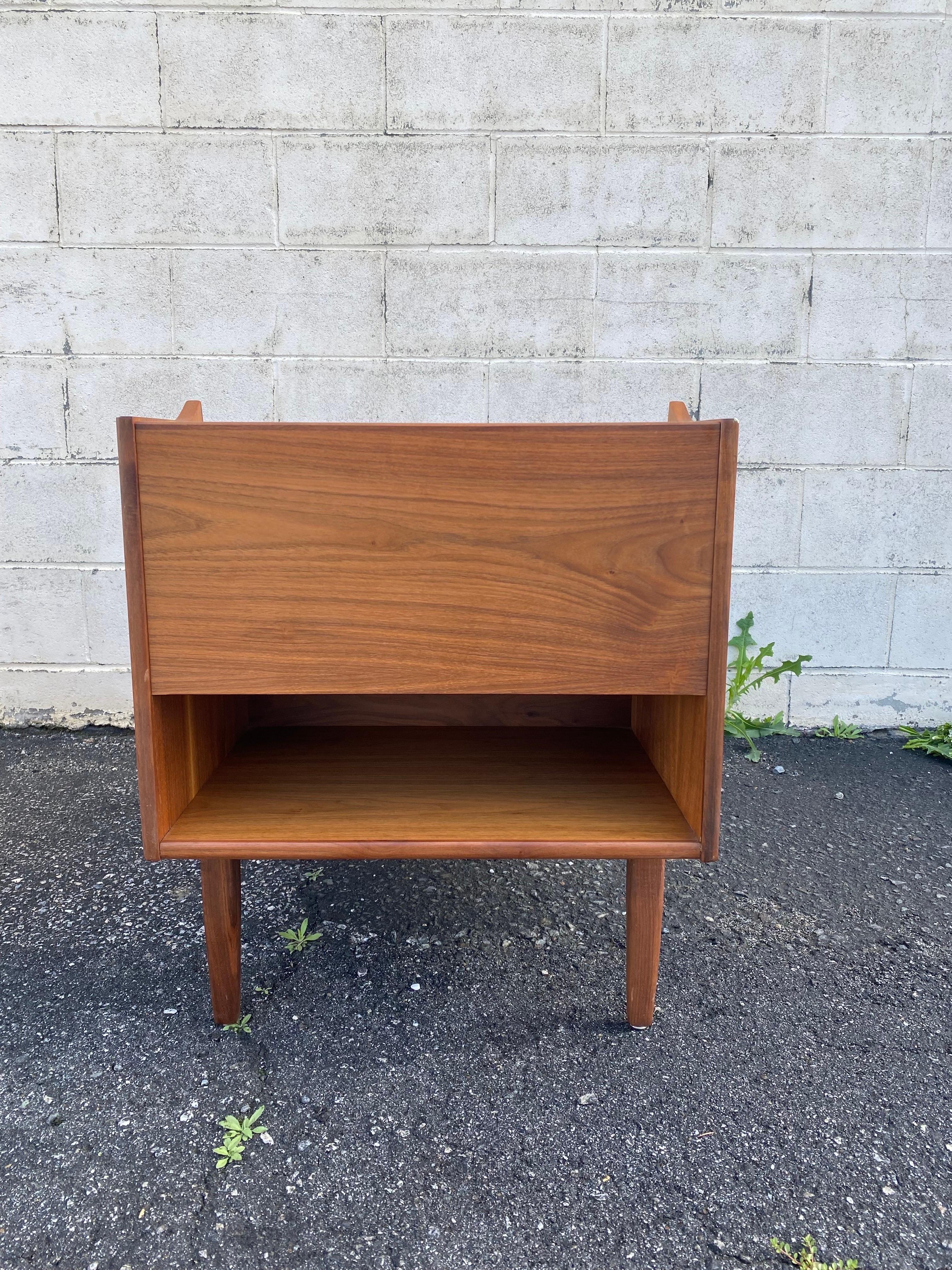 Mid-Century Modern Drexel Declaration Side Tables, a Pair In Good Condition For Sale In San Carlos, CA