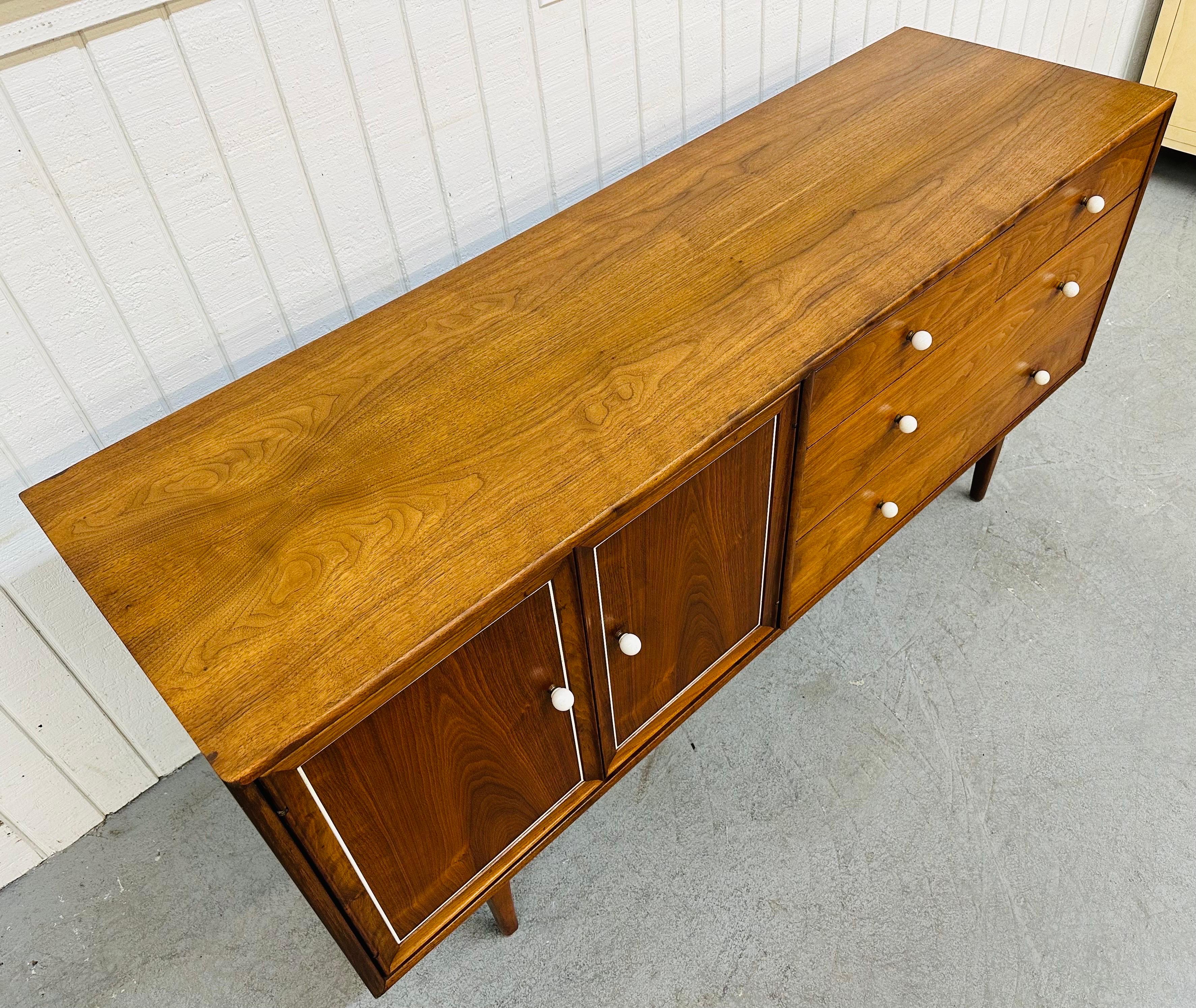 Mid-Century Modern Drexel Declaration Walnut 10-Drawer Dresser In Good Condition In Clarksboro, NJ