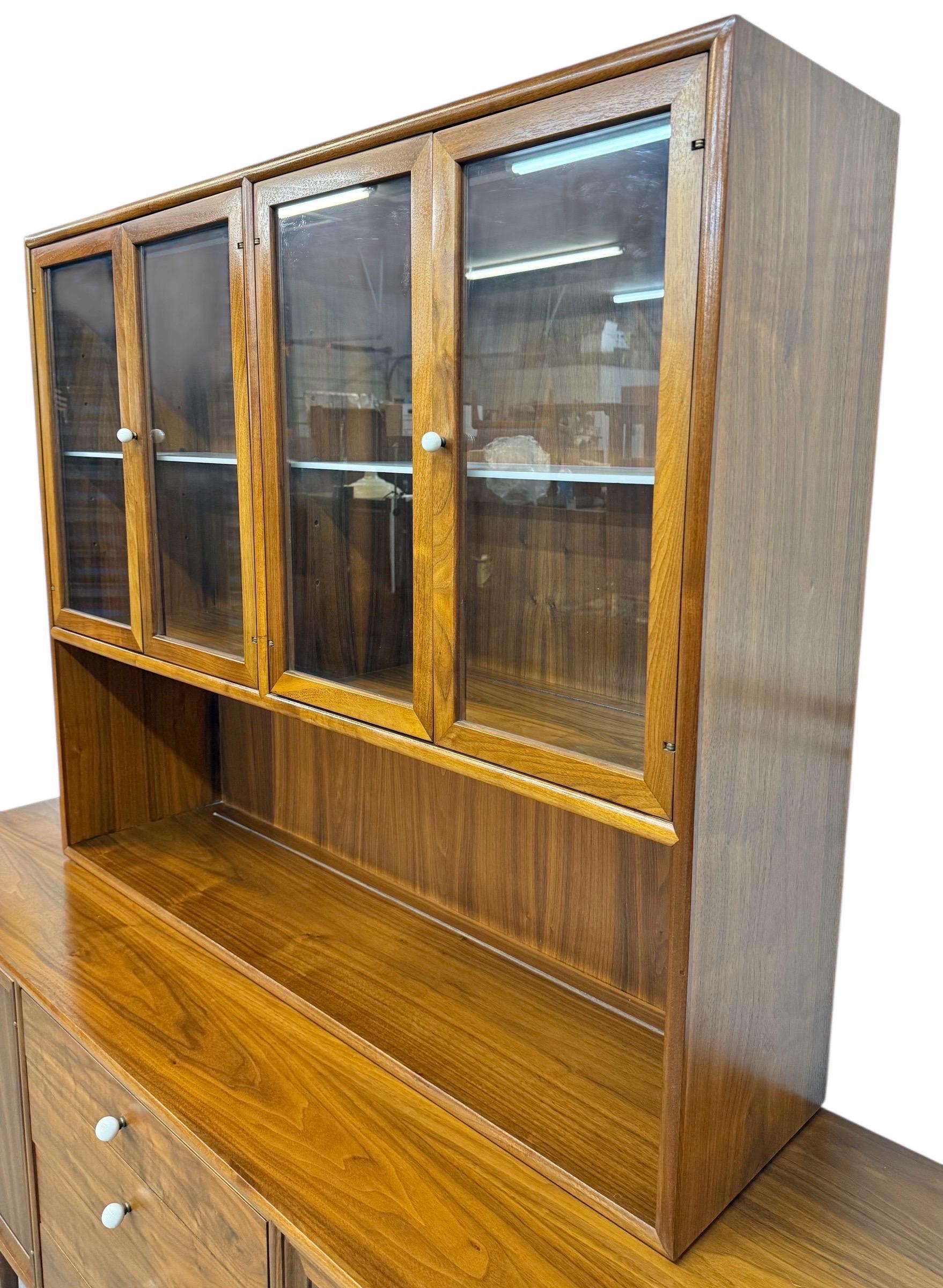 Mid-Century Modern Drexel Declaration Walnut 2-Piece China Cabinet In Good Condition For Sale In Clarksboro, NJ