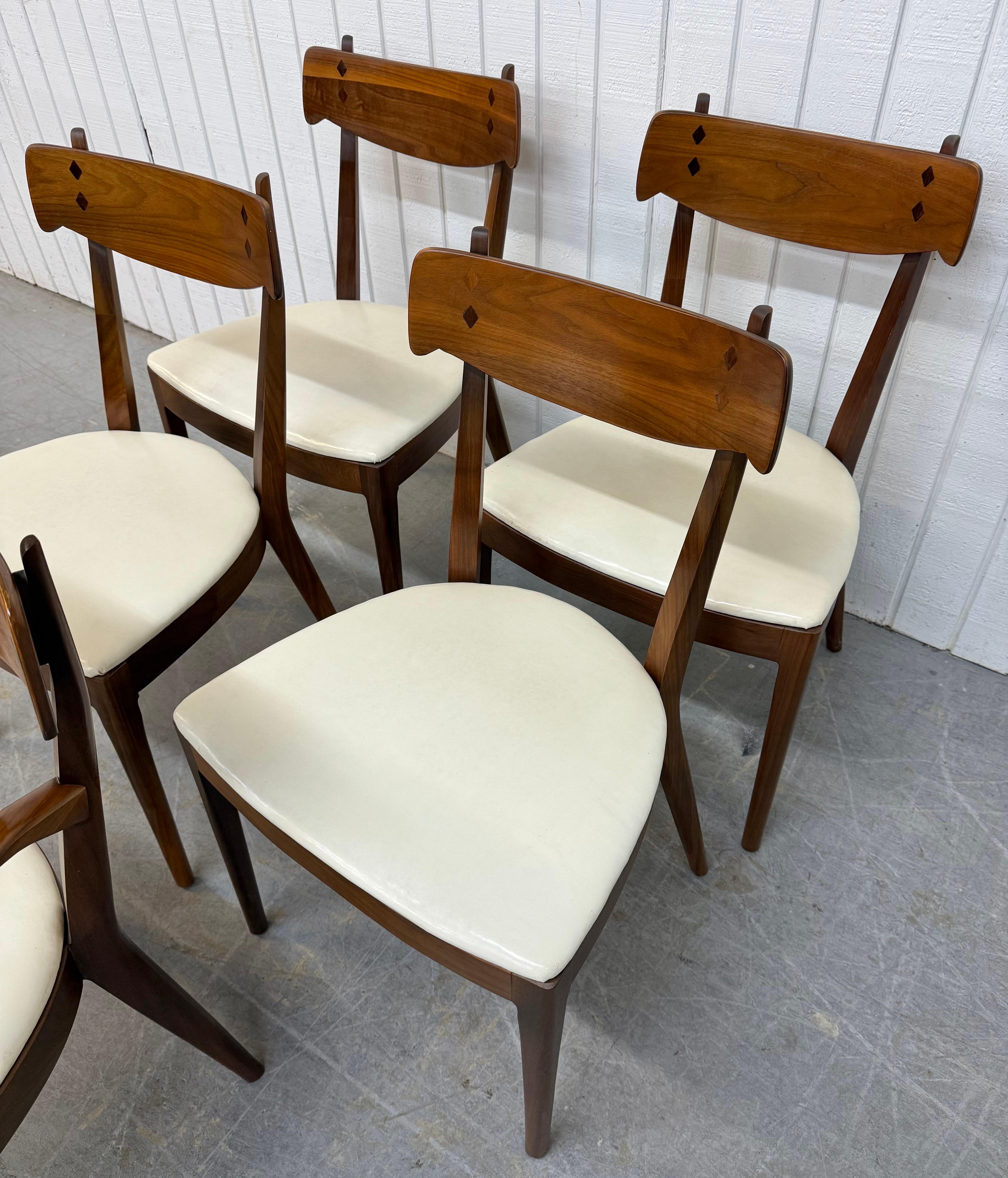 Mid-Century moderno Sedie da pranzo in noce Drexel Declaration - Set di 5 pezzi in vendita