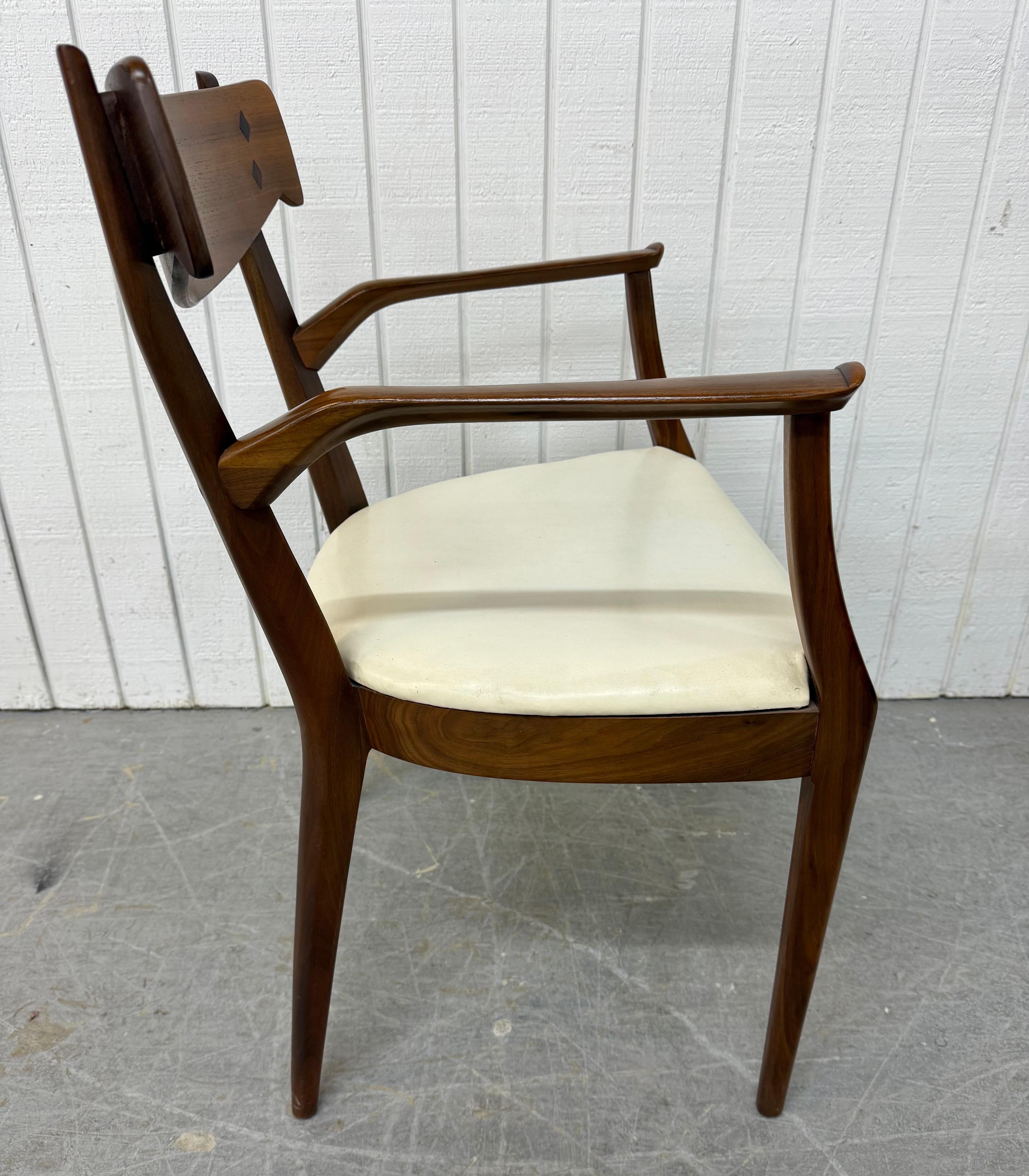 Sedie da pranzo in noce Drexel Declaration - Set di 5 pezzi In condizioni buone in vendita a Clarksboro, NJ