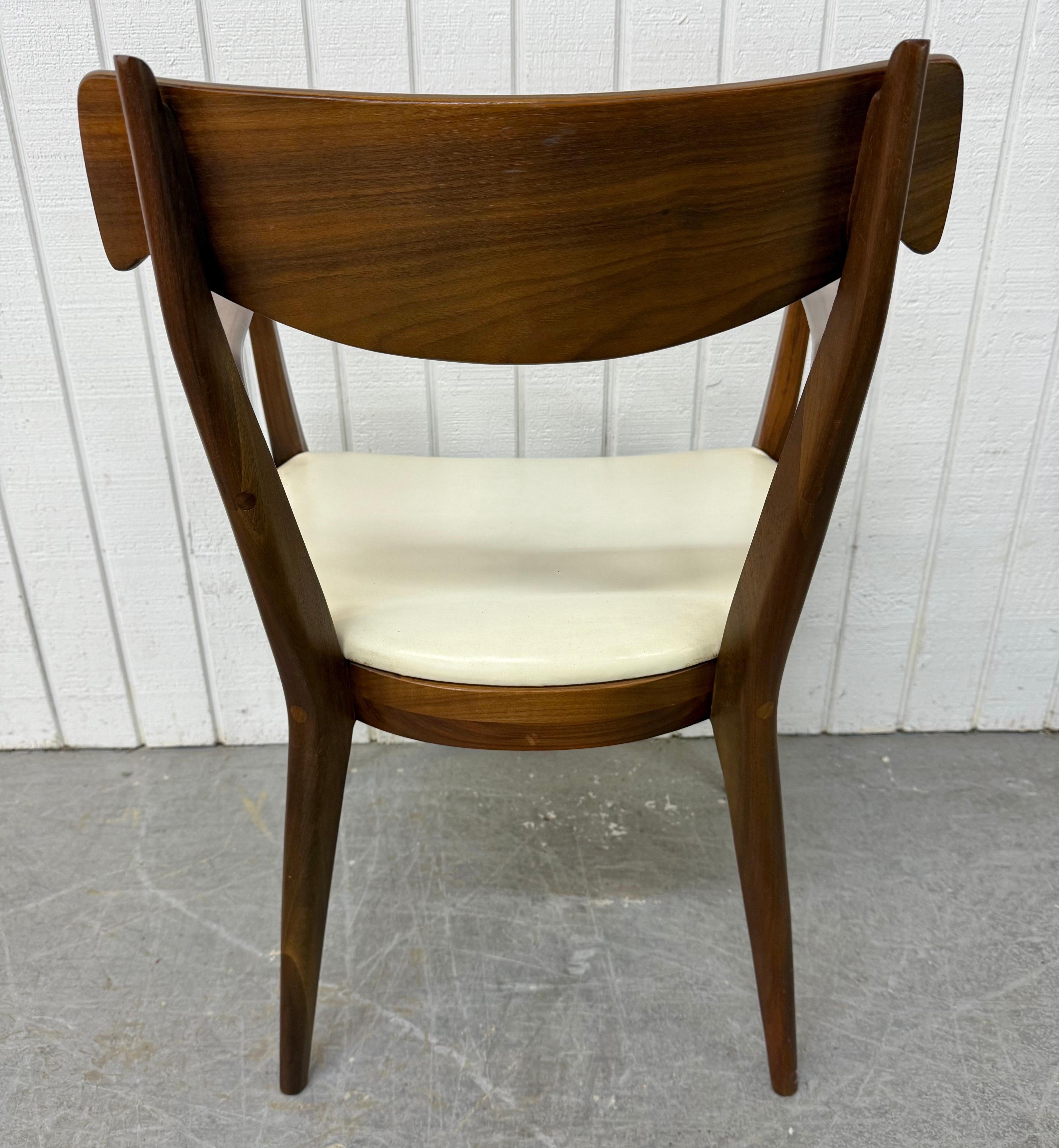 Metà XX secolo Sedie da pranzo in noce Drexel Declaration - Set di 5 pezzi in vendita