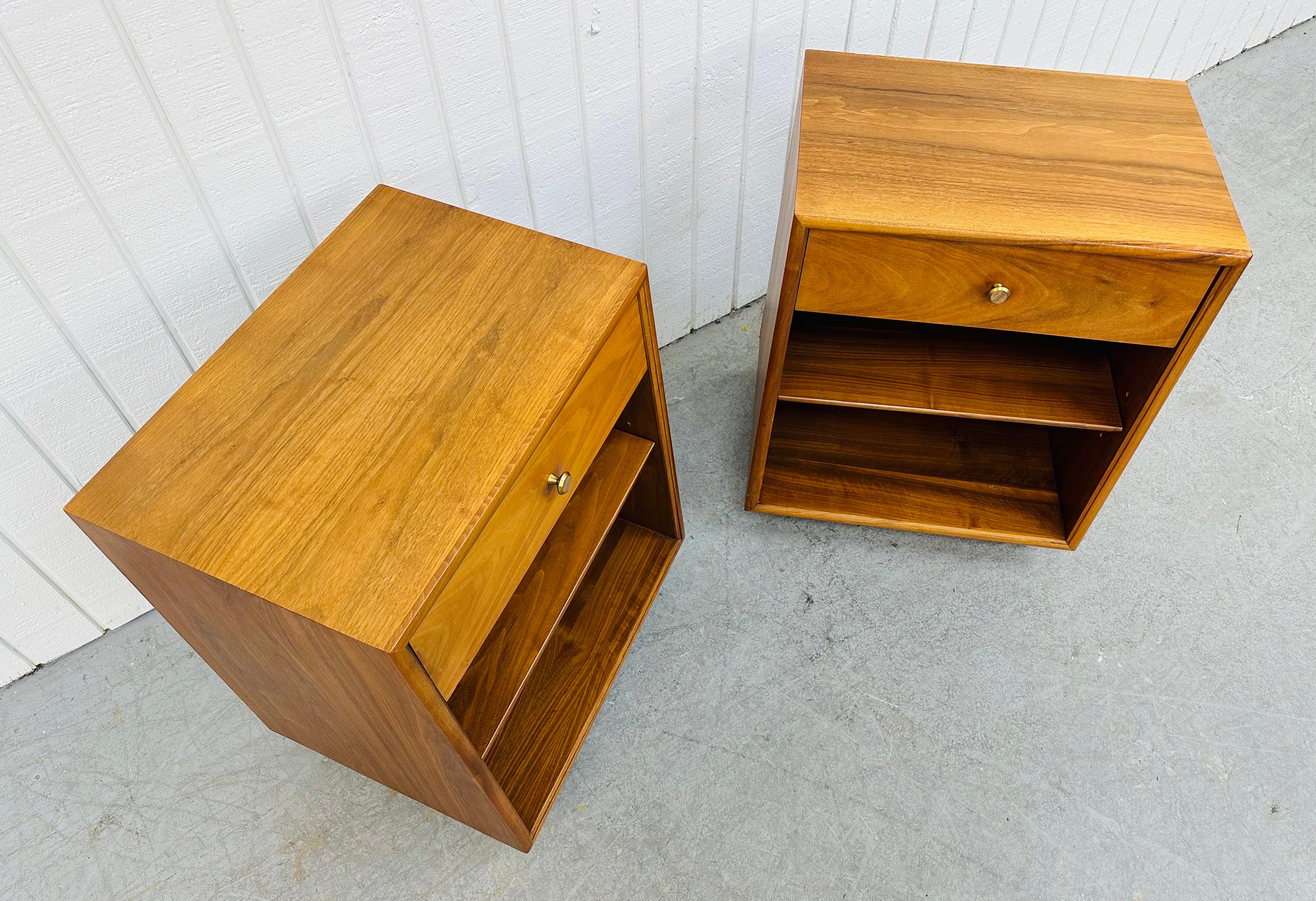 Mid-Century Modern Drexel Declaration Walnut Nightstands - Set of 2 In Good Condition In Clarksboro, NJ
