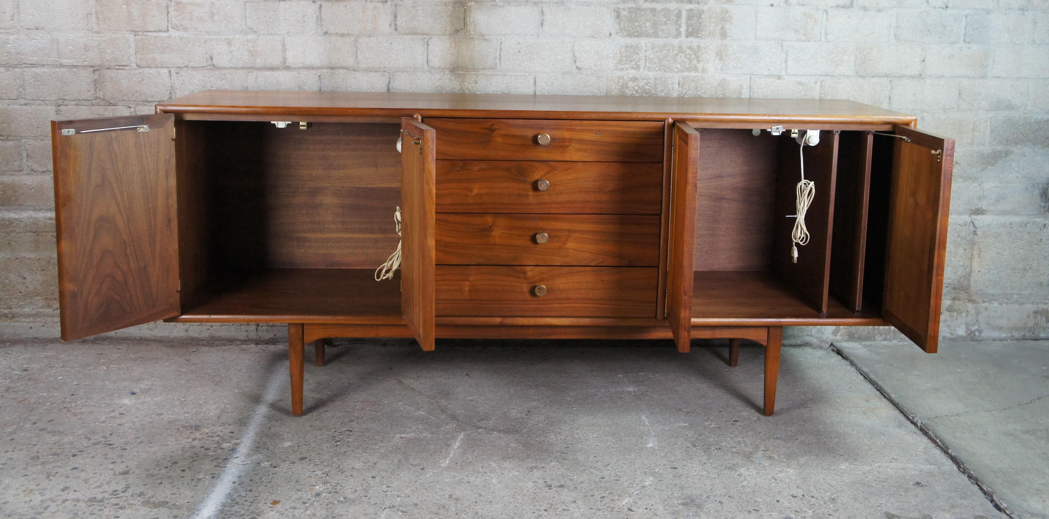 Mid Century Modern Drexel Kipp Stewart Declaration Credenza Console Sideboard In Good Condition In Dayton, OH