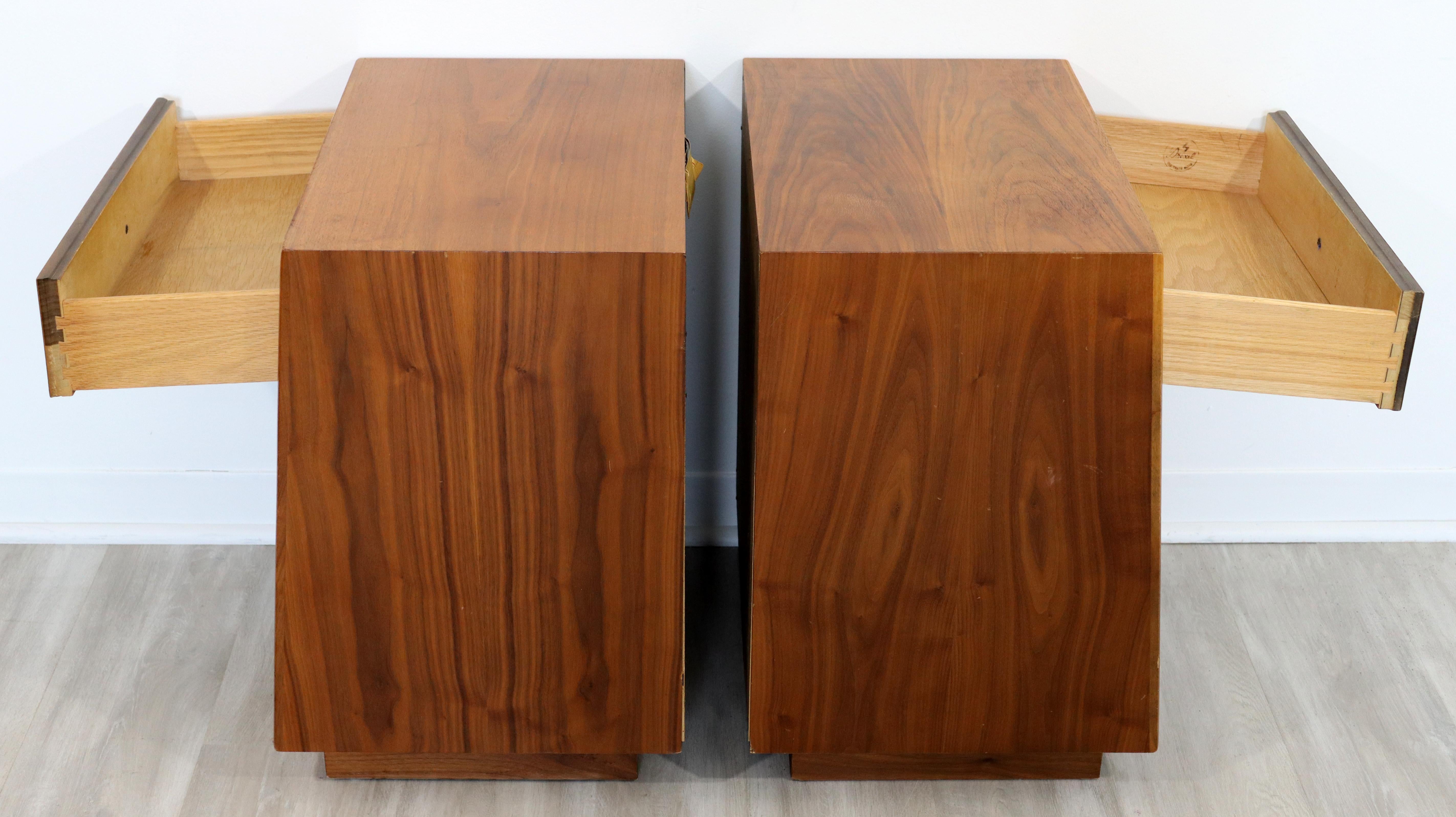 Mid-Century Modern Drexel Pair Wood Nightstands Side End Tables 1960s Lane Era 3
