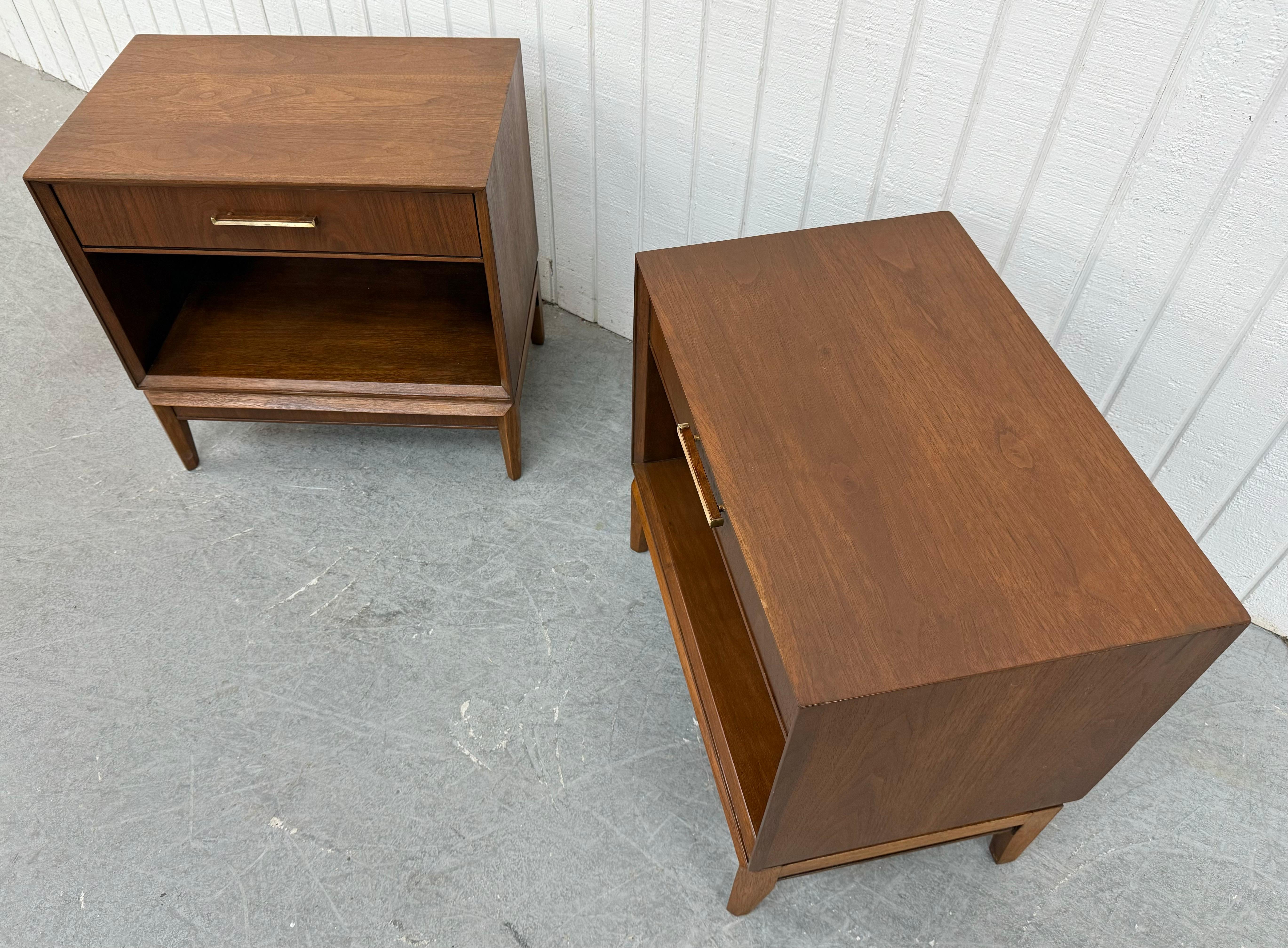Brass Mid-Century Modern Drexel Pinnacle Walnut Nightstands - Set of 2