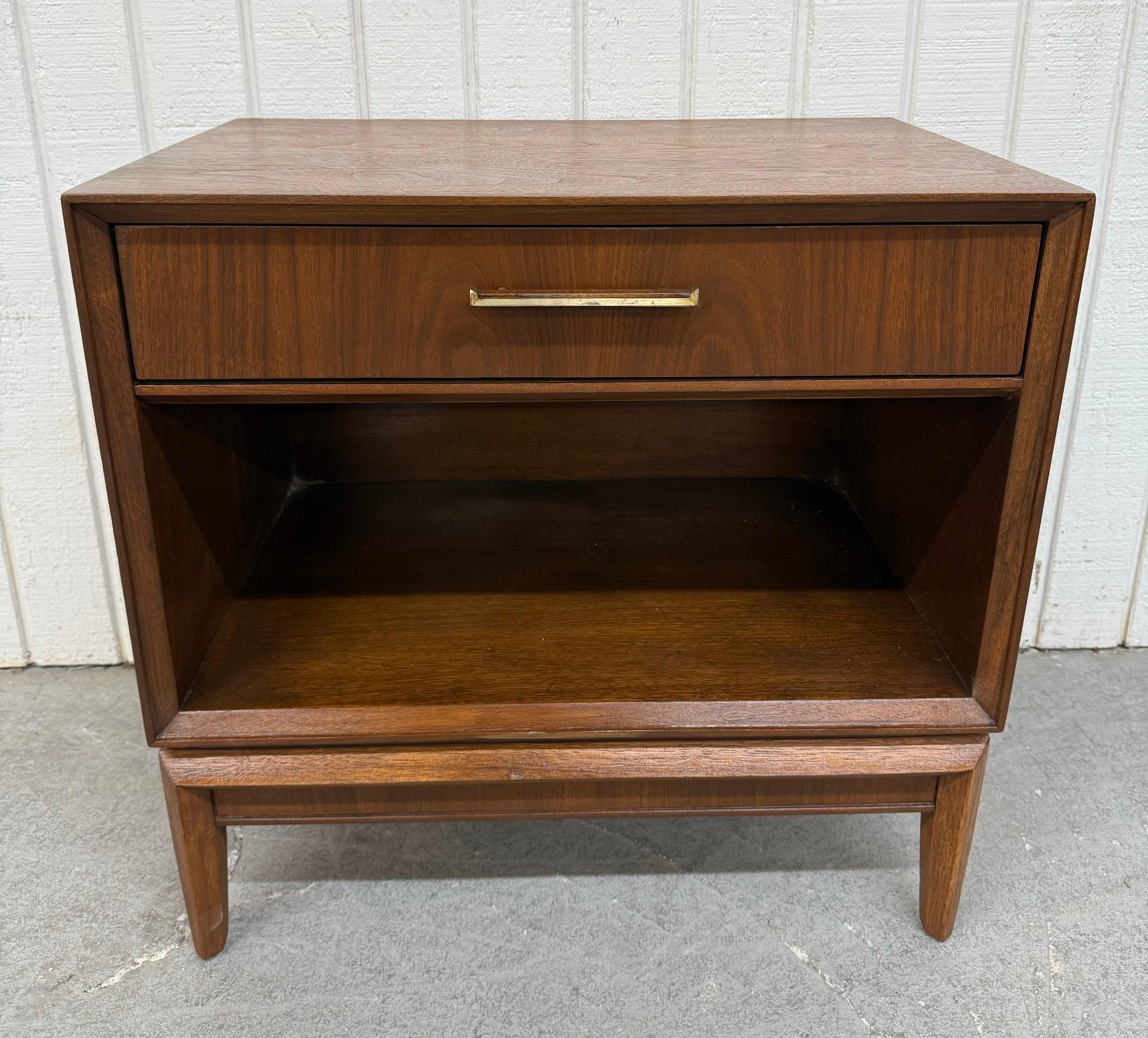 Mid-Century Modern Drexel Pinnacle Walnut Nightstands - Set of 2 1
