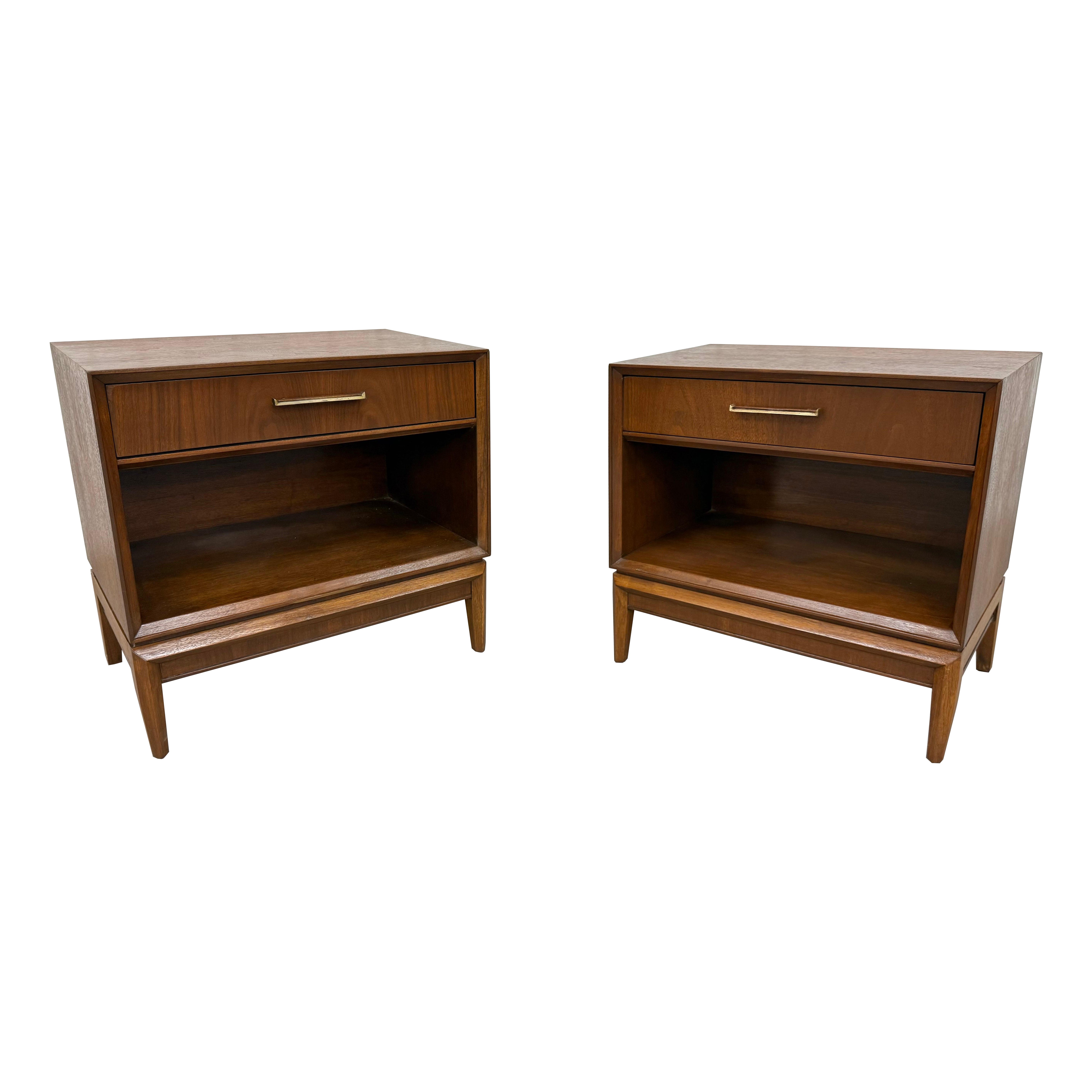 Mid-Century Modern Drexel Pinnacle Walnut Nightstands - Set of 2