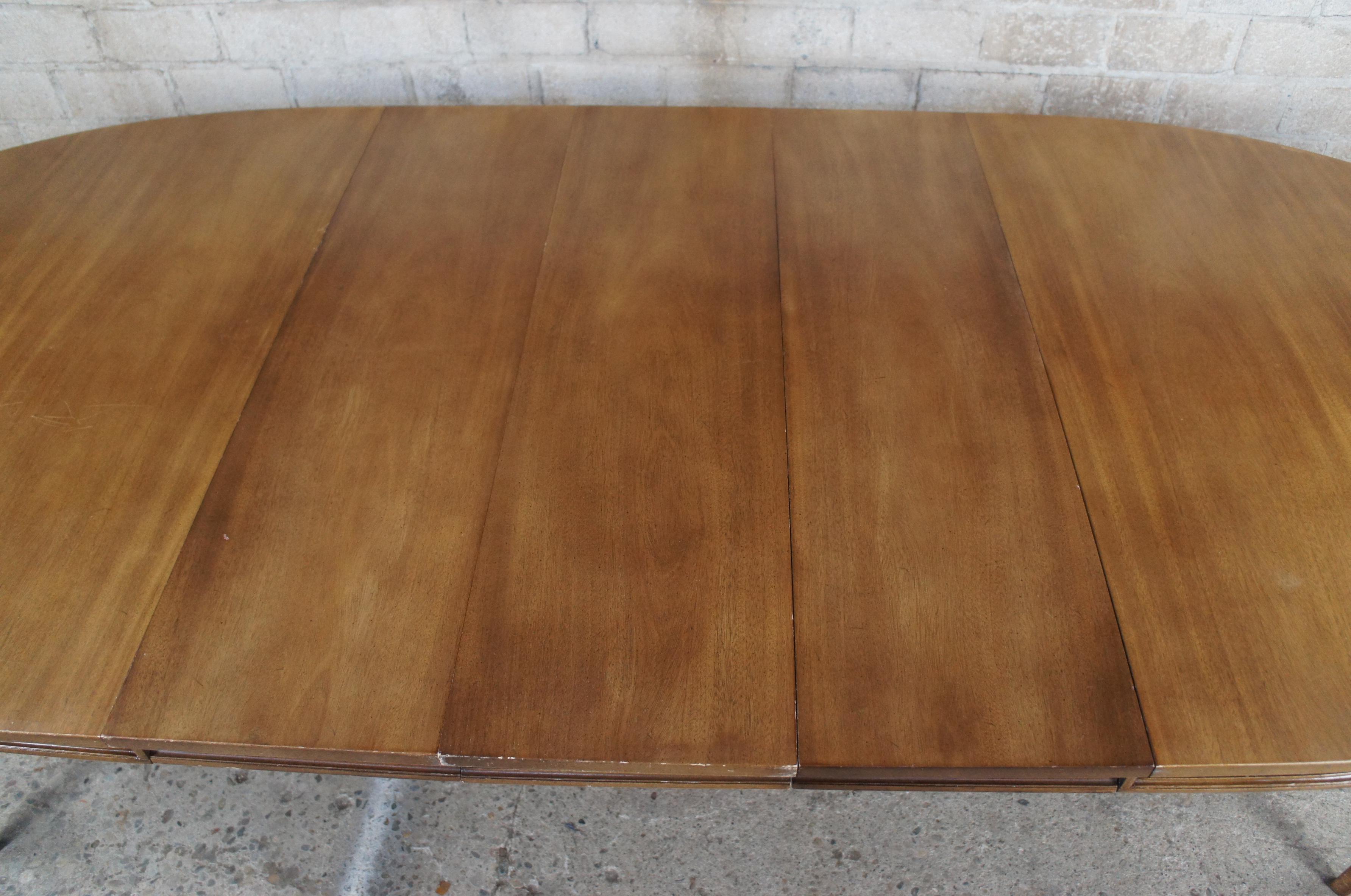 Mid-Century Modern Drexel Triune Mahogany Oval Extendable Dining Table 4