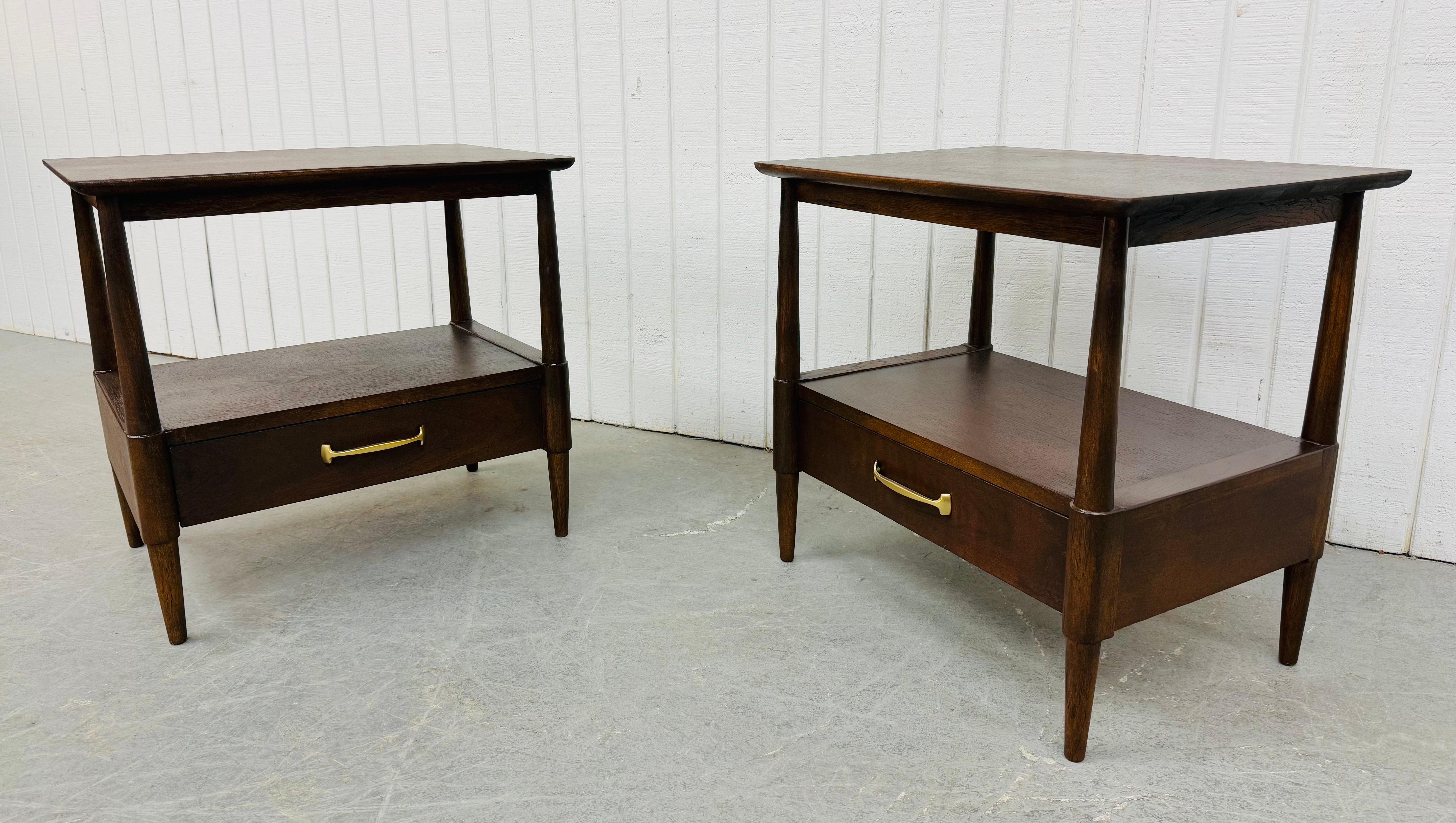 American Mid-Century Modern Drexel Walnut Nightstands - Set of 2 For Sale