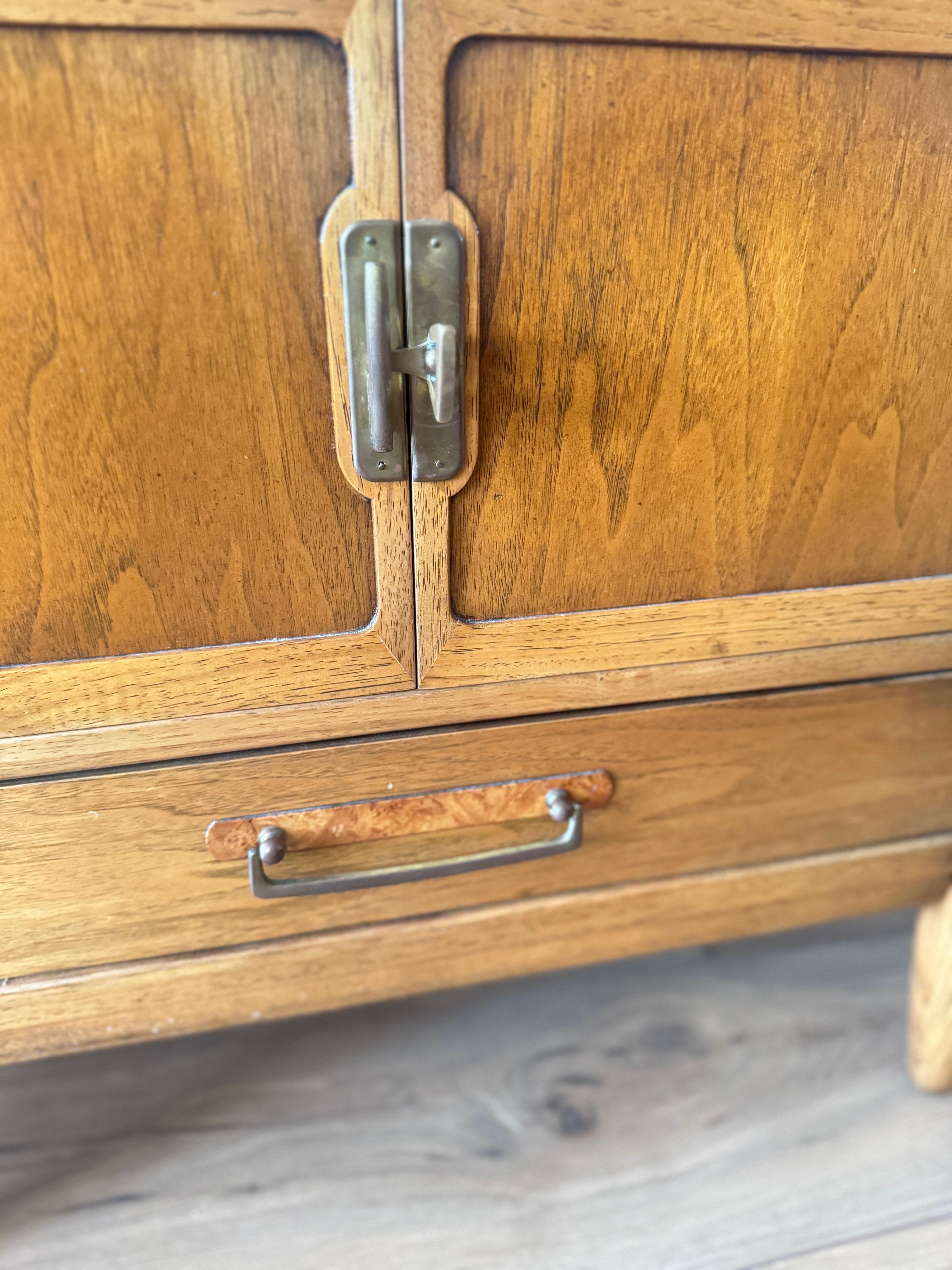 Mid-Century Modern Drexel Walnut Nightstands With Travertine Tops 4